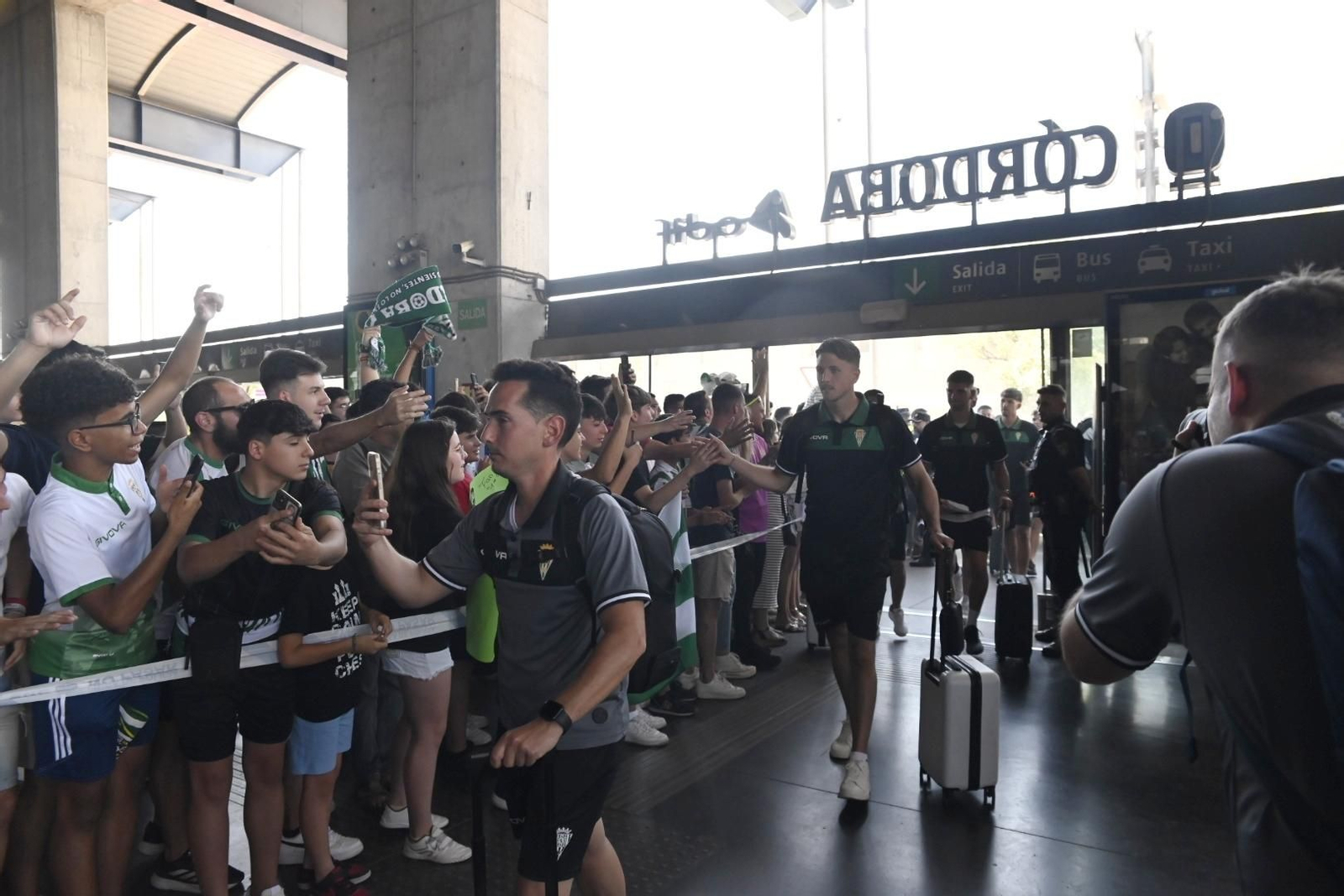 Las mejores fotos de la despedida al Córdoba CF antes de su viaje a Barcelona