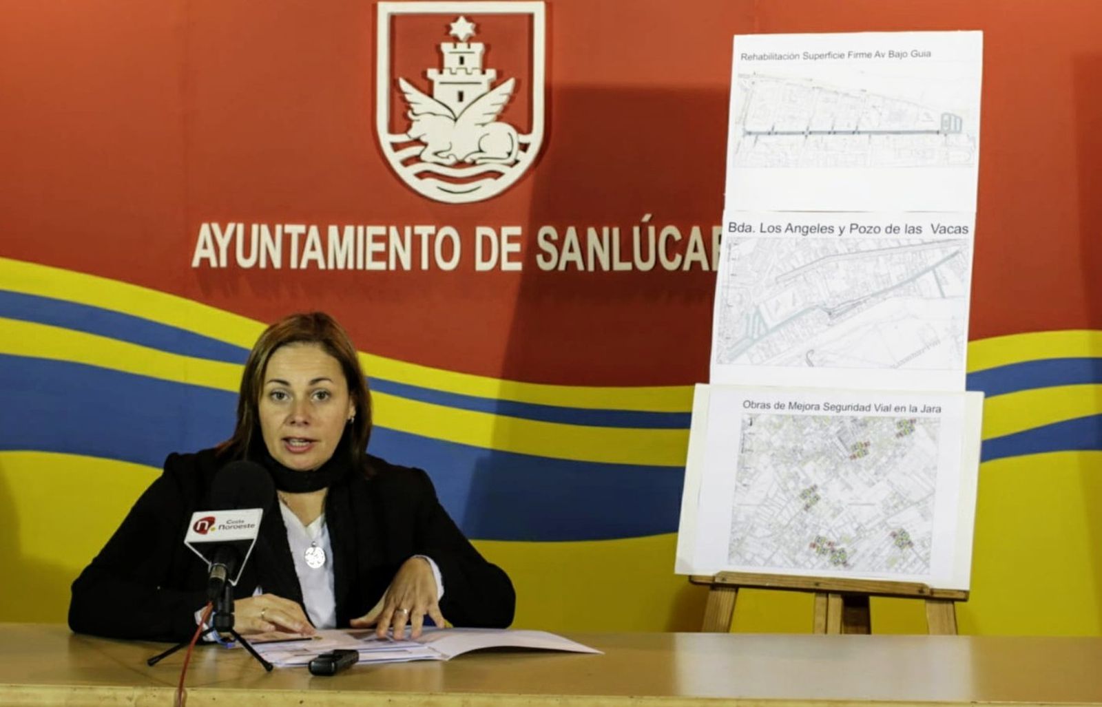 La concejala de Urbanismo, Inmaculada Muñoz, explicando las obras proyectadas.