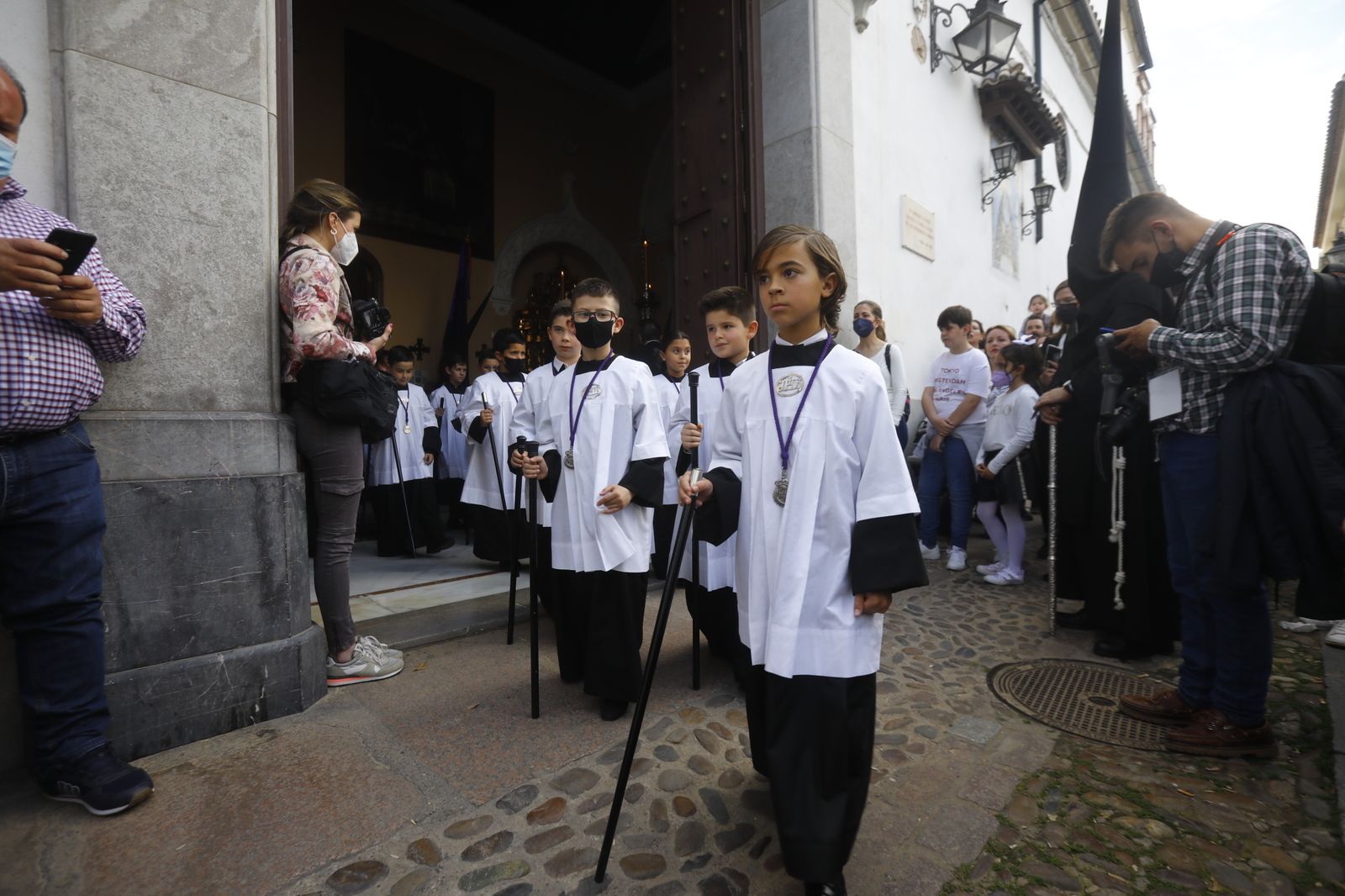 Jueves Santo en Córdoba: La procesión del Nazareno, en imágenes
