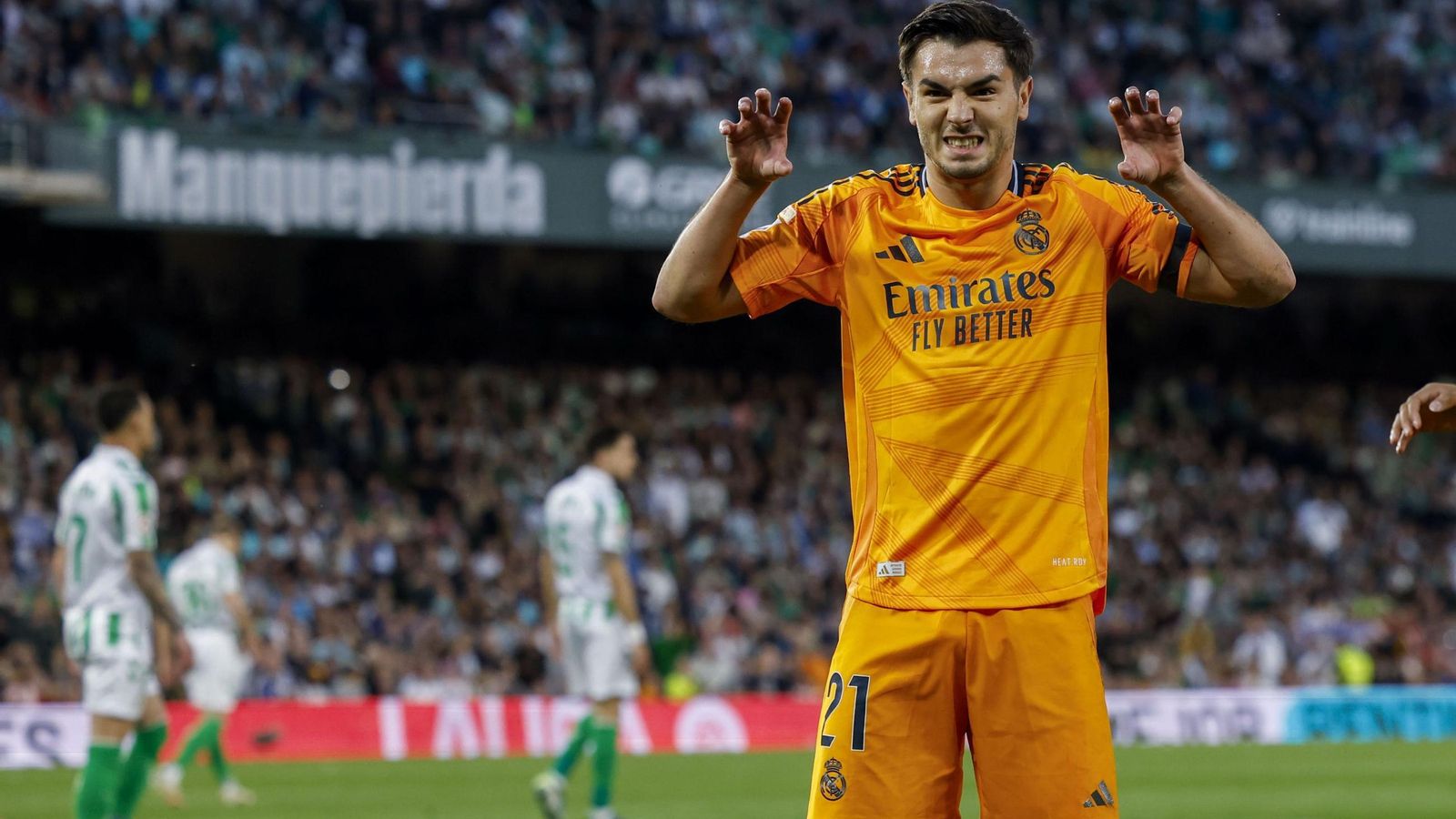 Recital de Isco para ganar a Brahim en el Betis-Madrid con dos goles malagueños