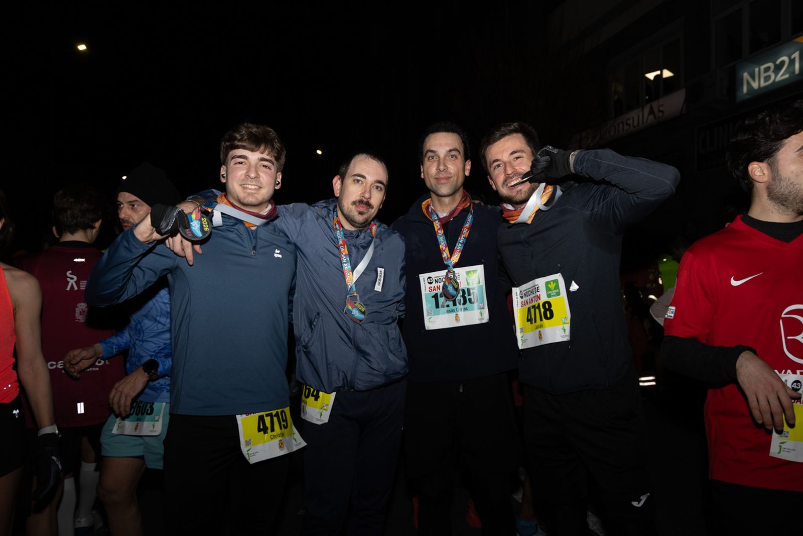 En imágenes: búscate en tu llegada a meta de la Carrera de San Antón 2026 (II)