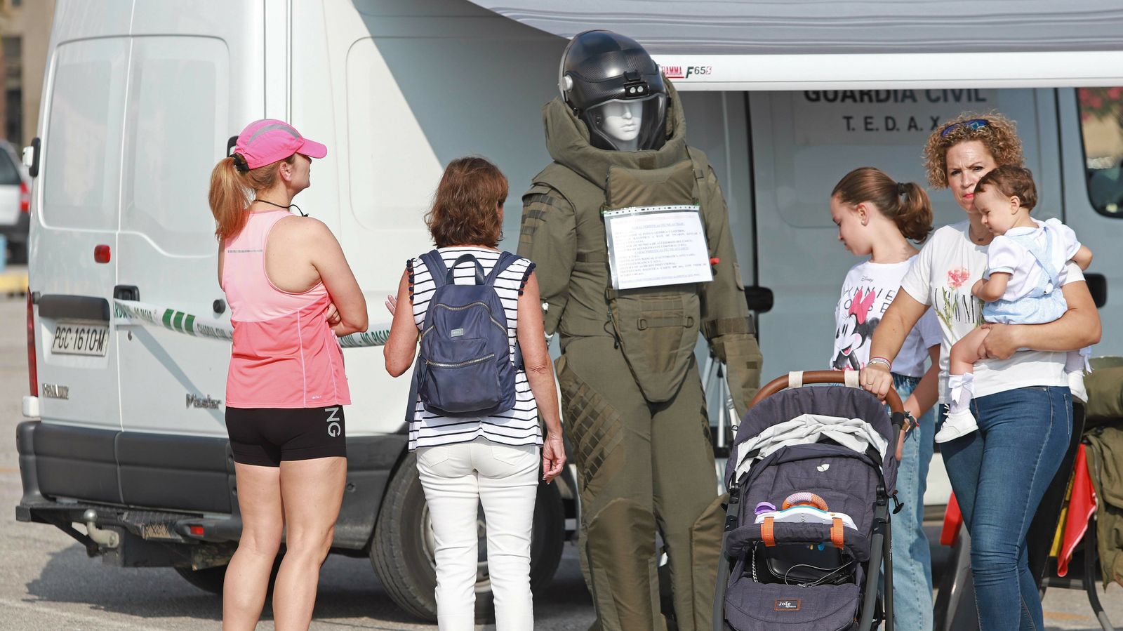 Exhibición de medios de la Guardia Civil en el Llano Amarillo