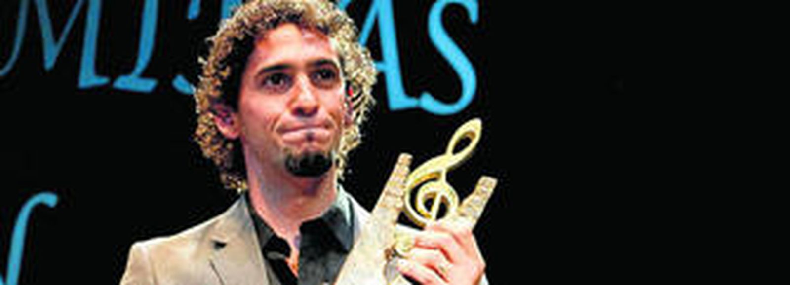 El pianista gaditano Sergio Monroy recoge el premio al mejor Instrumentista.