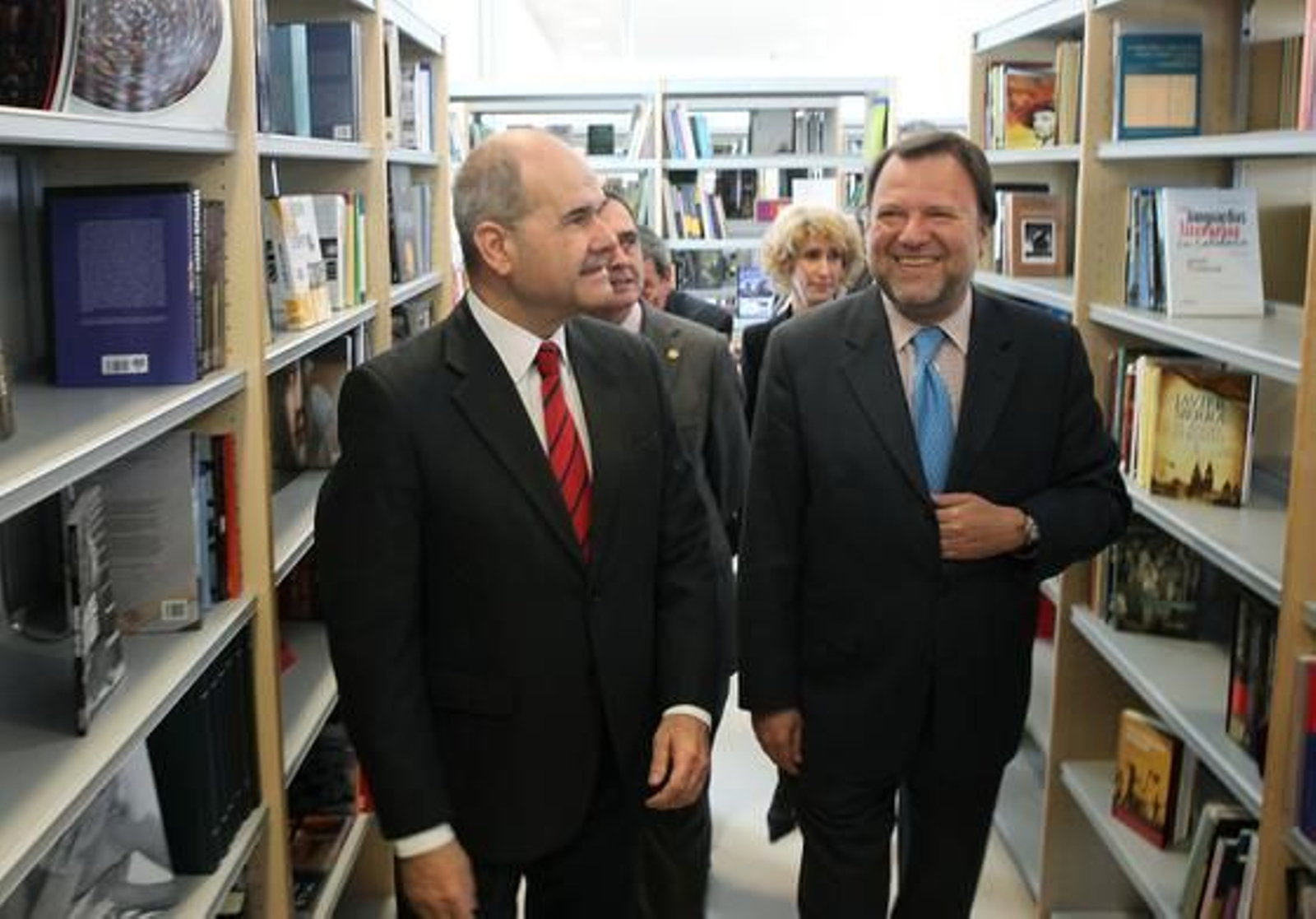 Uno de los momentos de la visita institucional a las instalaciones.

Foto: José Ángel García