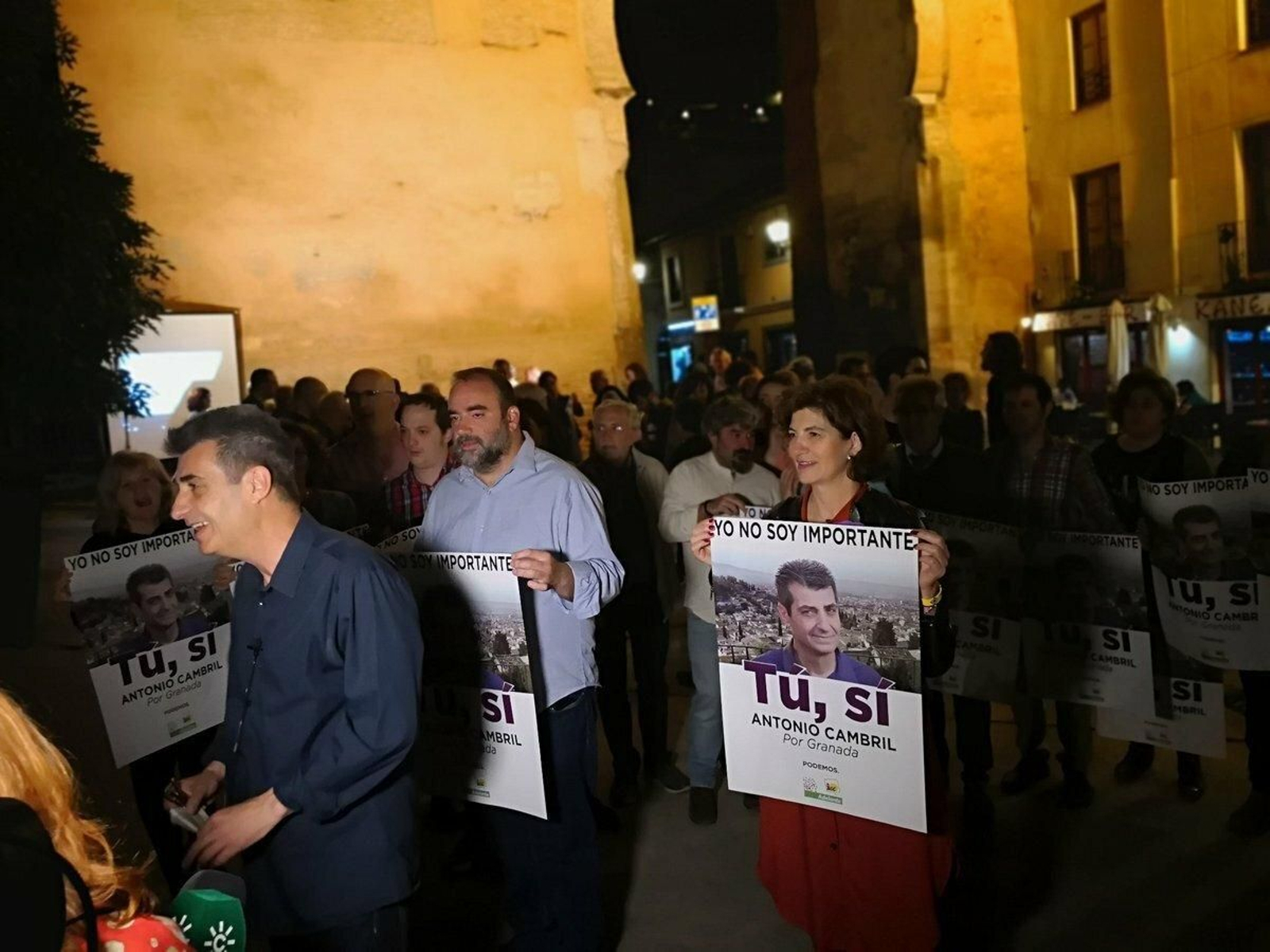 Las imágenes del inicio de la campaña de Podemos-IU