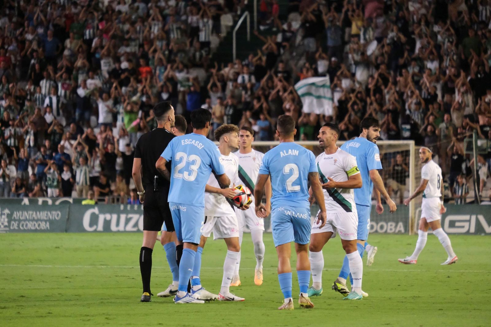 La derrota del Córdoba CF ante el Ibiza en El Arcángel, en imágenes