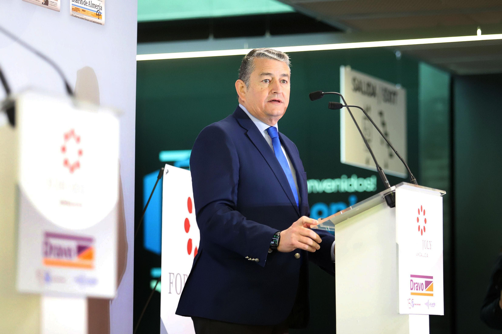 Imágenes del desayuno-coloquio con Antonio Sanz en el Foro Joly Andalucía celebrado en la Lonja de la Innovación del Puerto de Huelva