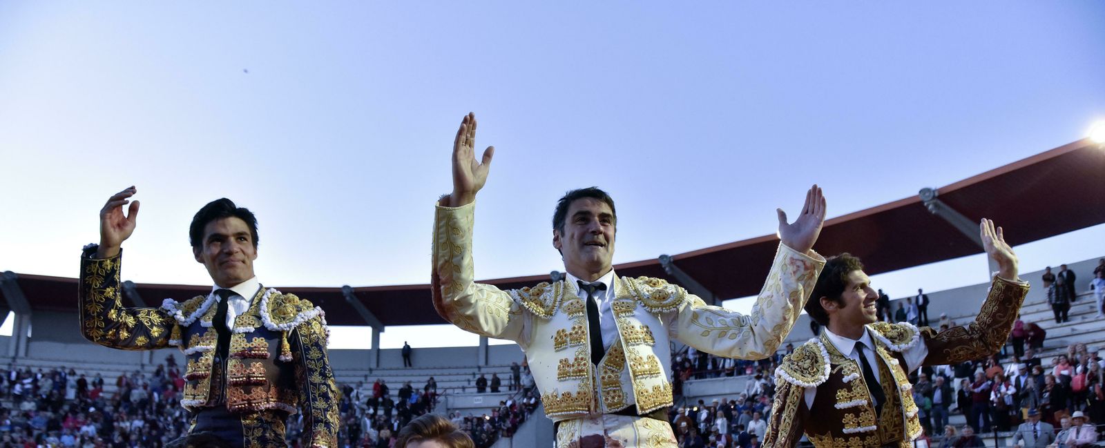 Las imágenes de la corrida en Morón con la reaparición de Jesulín de Ubrique