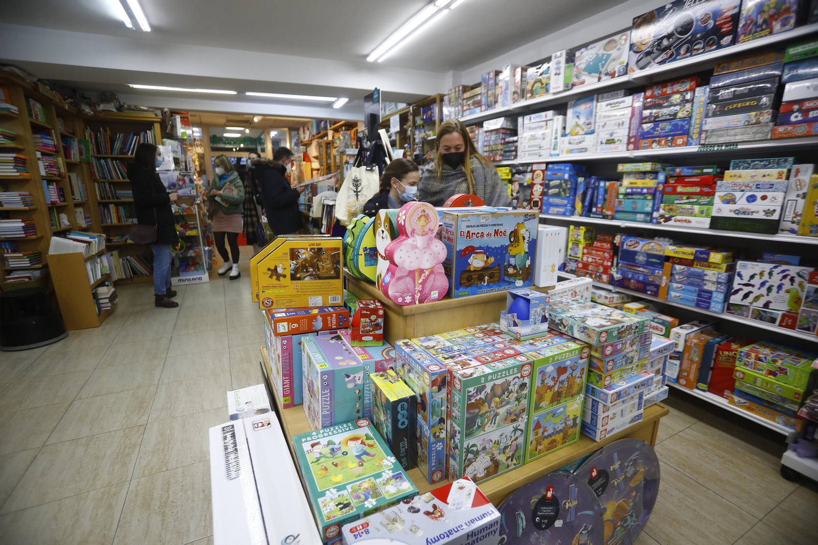 Las compras de juguetes en Córdoba, en fotografías