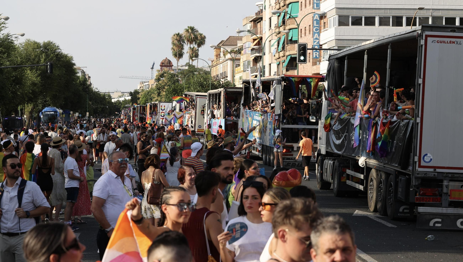 Las fotos de la cabalgata del Orgullo LGTBIQ+ en Sevilla
