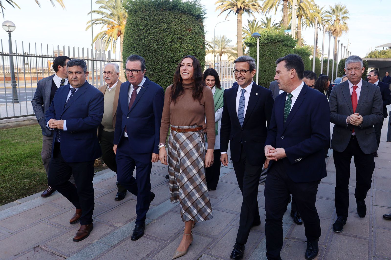 Imágenes de la recepción de los invitados al desayuno-coloquio con Jorge Paradela en el Foro Joly Andalucía