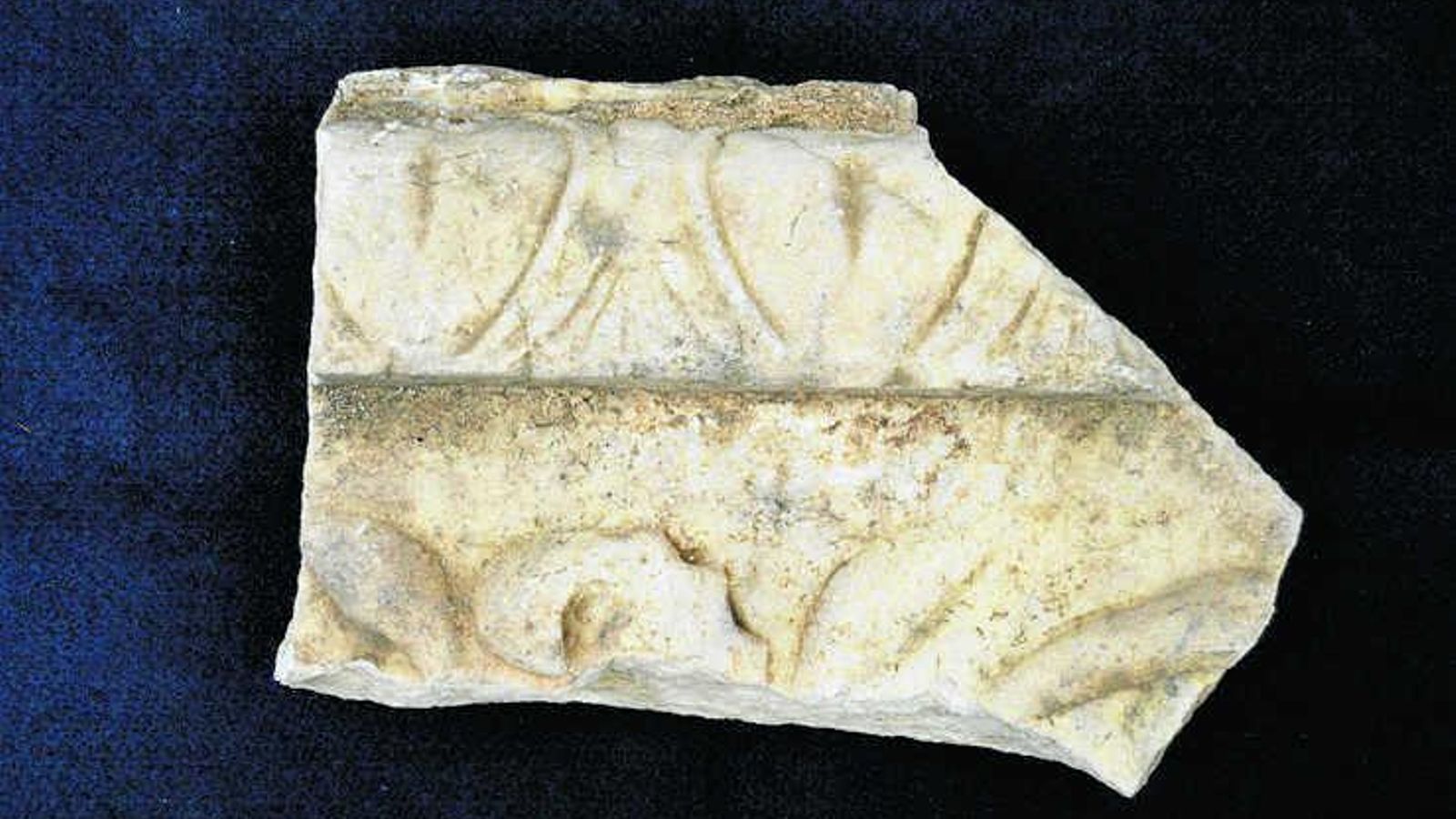 Fragmento decorado del frons pulpiti, el frente escénico del Teatro Romano. Fragmento decorado del frons pulpiti, el frente escénico del Teatro Romano.