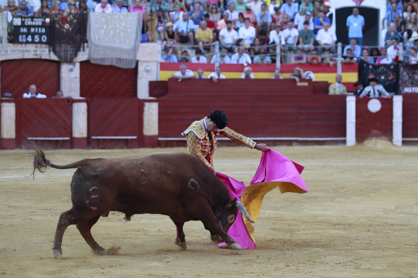 Triunfo del diestro Emilio de Justo en la Corrida de Toros de la Feria de Almería 2023