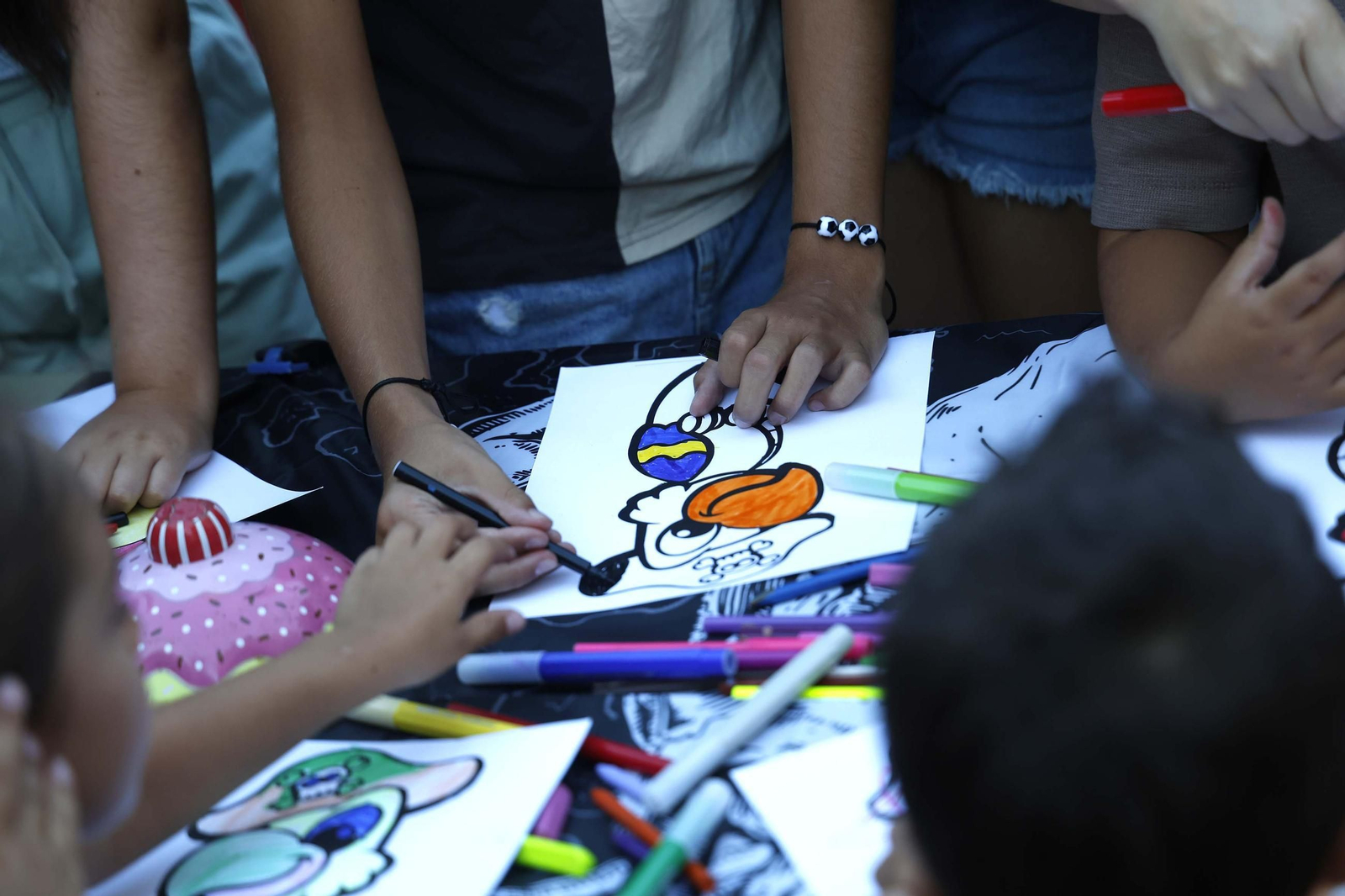Las fotos del mercadillo pirata en La Línea