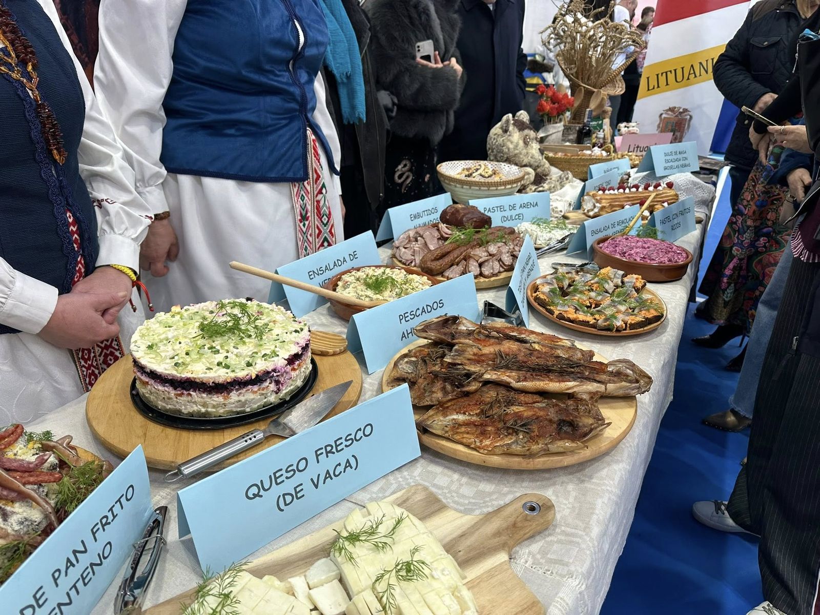 El Festival de Las Naciones muestra la diversidad de 18 países en Huércal Overa