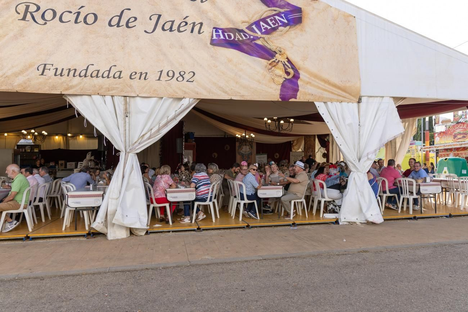 Las comidas de empresa se suceden en la Feria de San Lucas