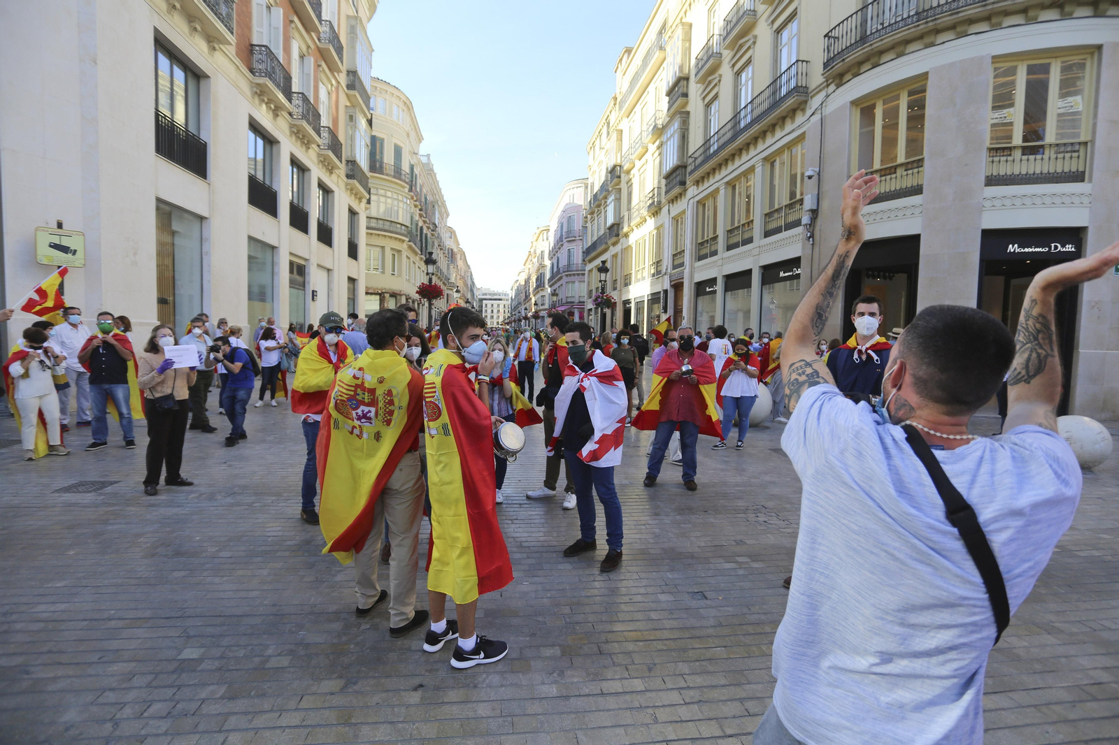 Las fotos de la cacerolada en Málaga contra el Gobierno por el coronavirus
