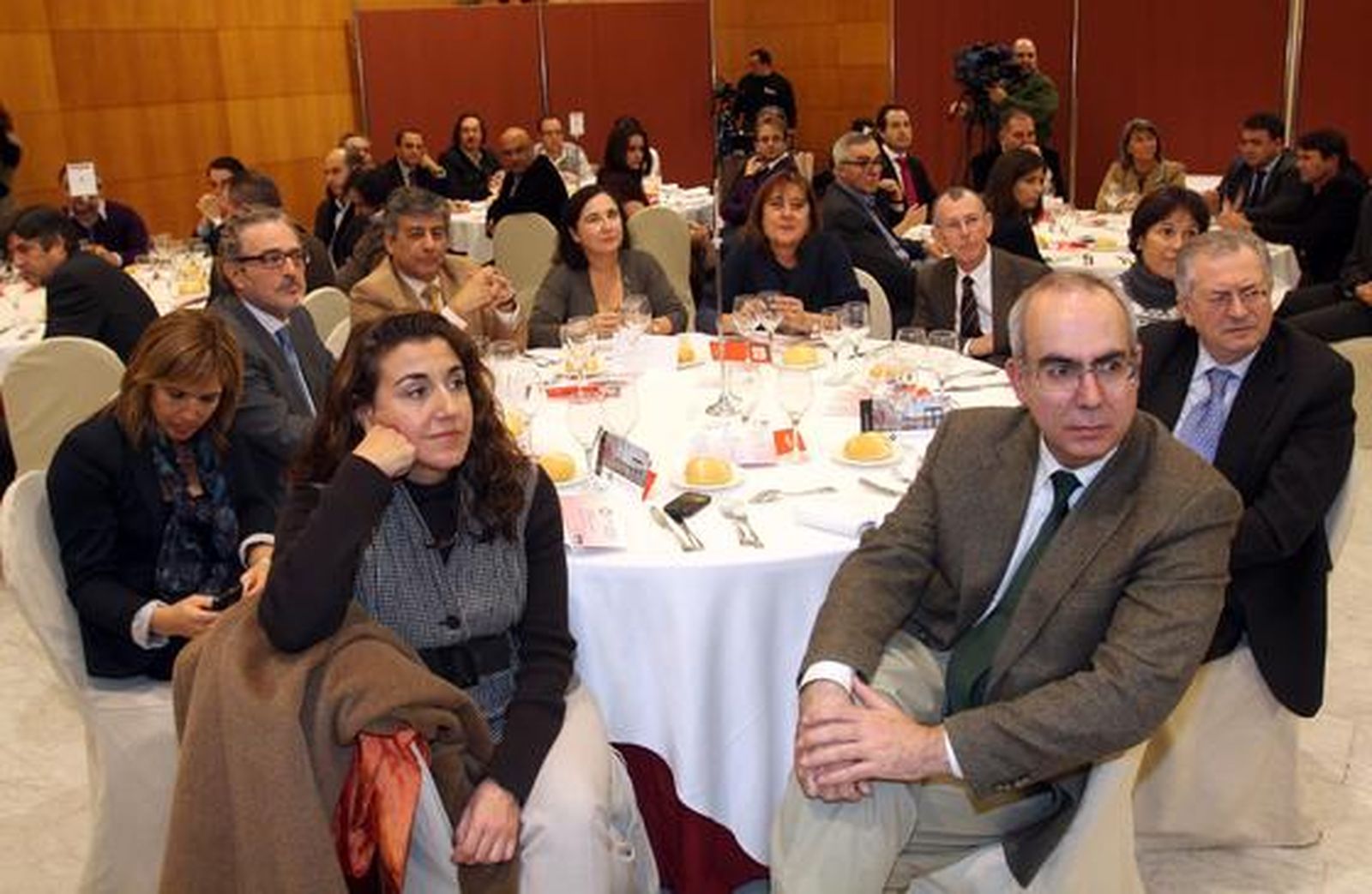 Concepción Becerra; Mª Jesús Rodríguez; José Bernal; Julio Neira, director general del Libro; Esther Cruces; la edil Ana Navarro; Gumersindo Ruiz; la delegada Marta Rueda; Felipe Romera, director del PTA, y Pedro Moreno.

Foto: S. Camacho· Migue Fernandez