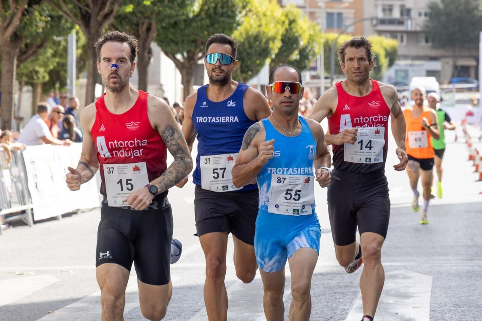 Ignacio Fontes y Marta Serrano reinan en la XXXVII Milla Urbana Internacional de Otoño 'Manuel Pancorbo'