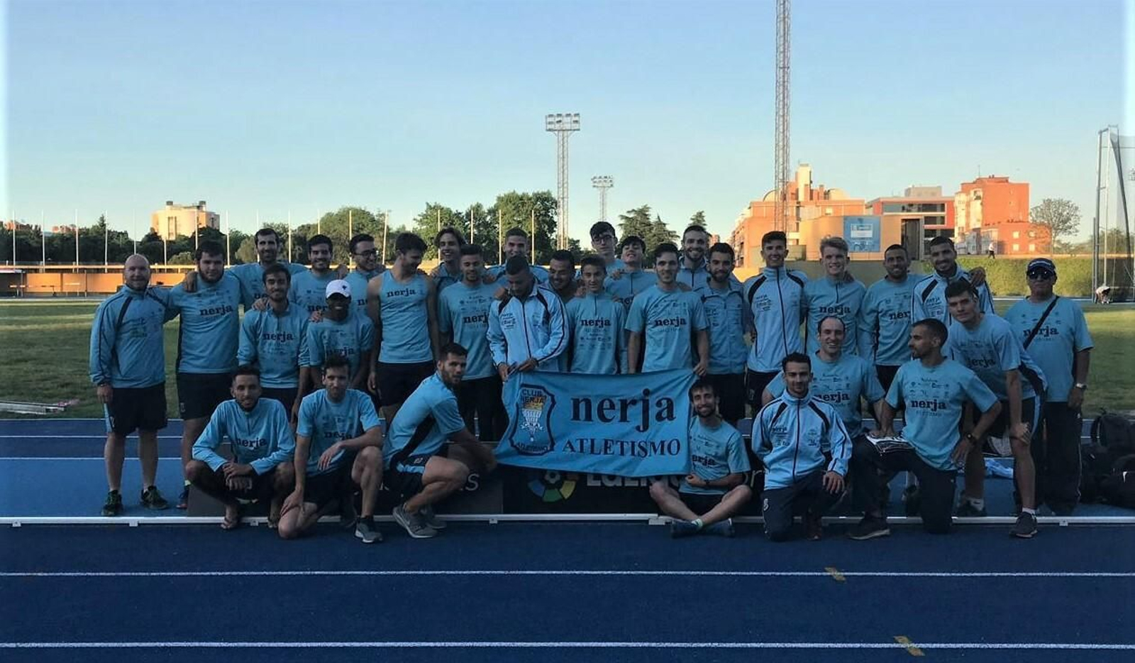 El equipo masculino del Cueva de Nerja.