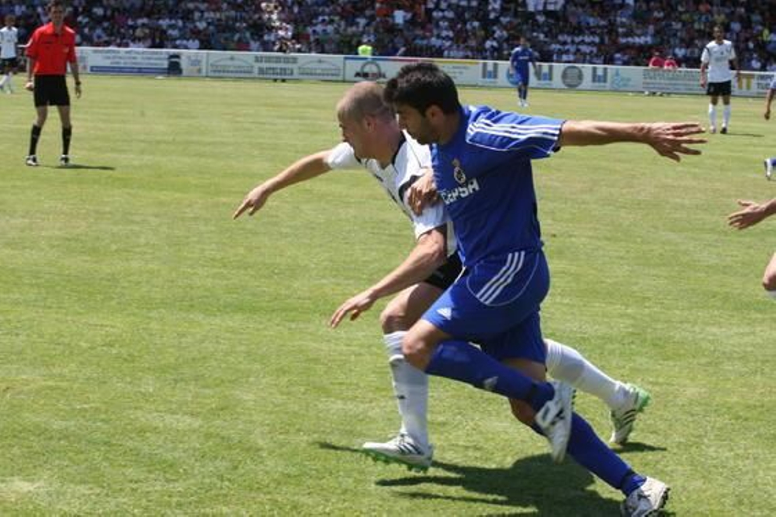 La Balona sufre una derrota que no merece en Tudela, pero dejó la sensación de que puede remontar el 1-0 en el partido de vuelta./Paco Guerrero

Foto: Paco Guerrero