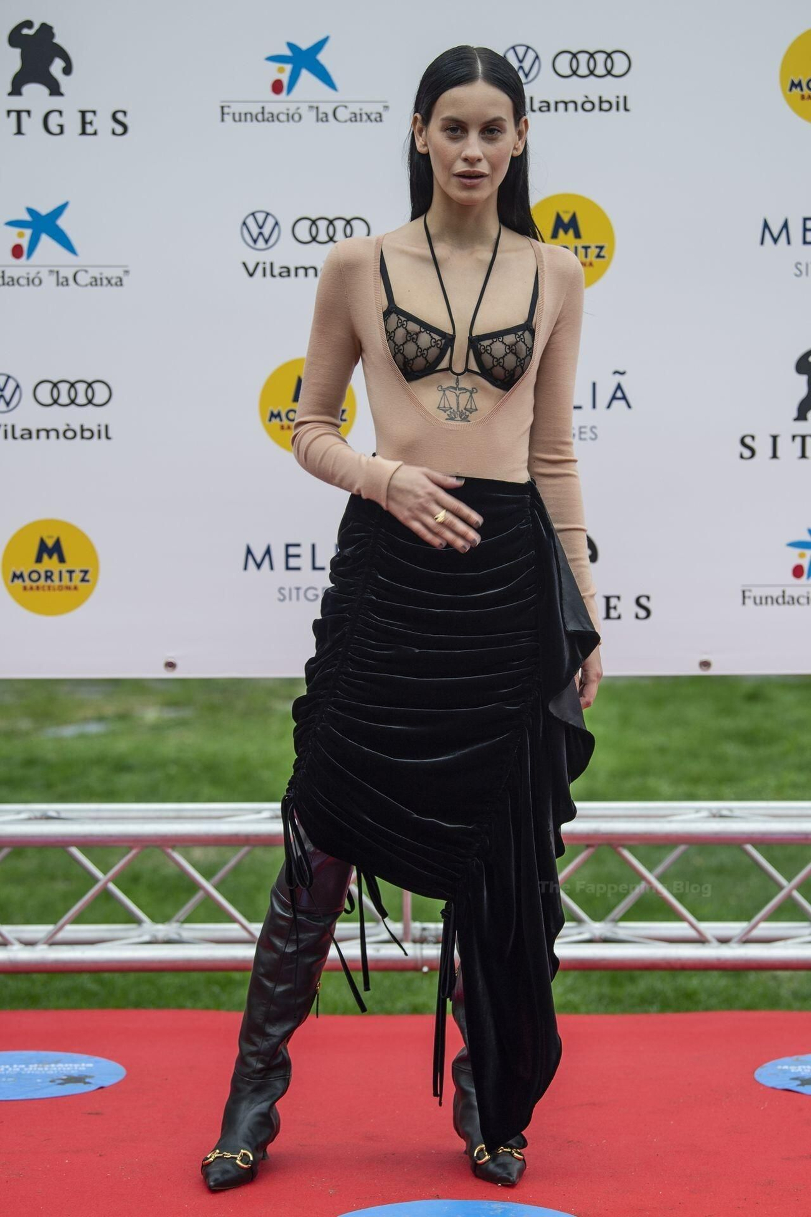 Milena Smit con un ‘look’ de Gucci en el Festival de Sitges.