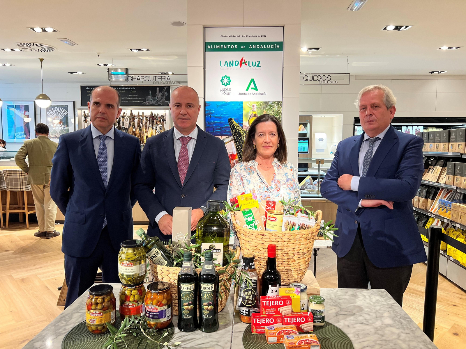 Francisco Mendoza, José Carlos Álvarez, Ada Bernal y Enrique Casado.