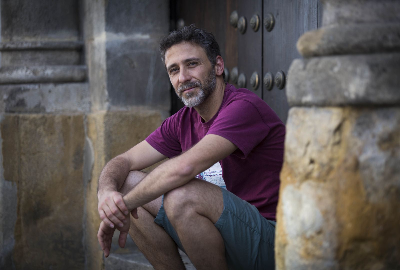 Miguel Brieva (Sevilla, 1974) reside en Madrid y trabaja estrechamente con Ecologistas en Acción.