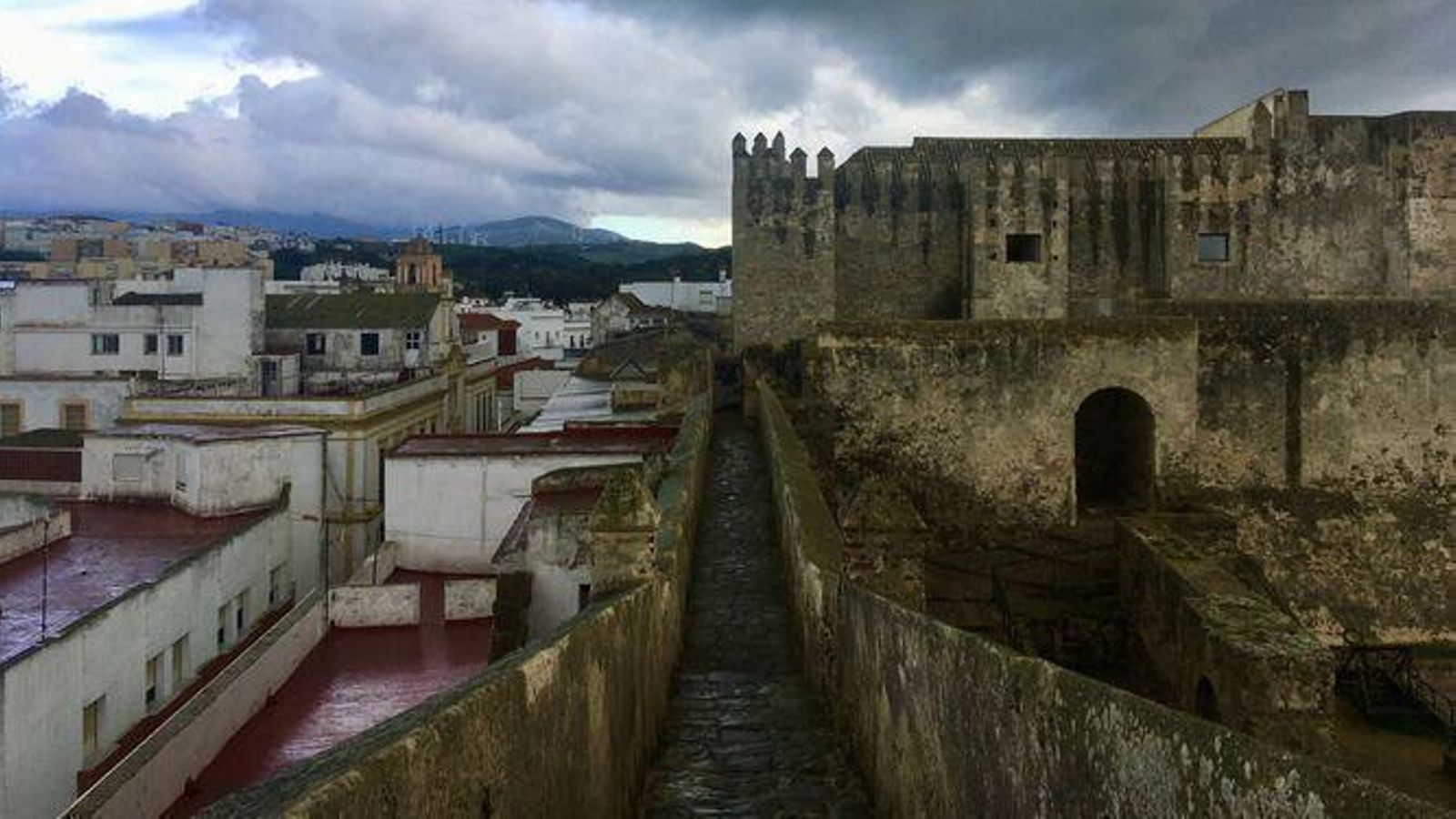 Castillo de Guzmán El Bueno