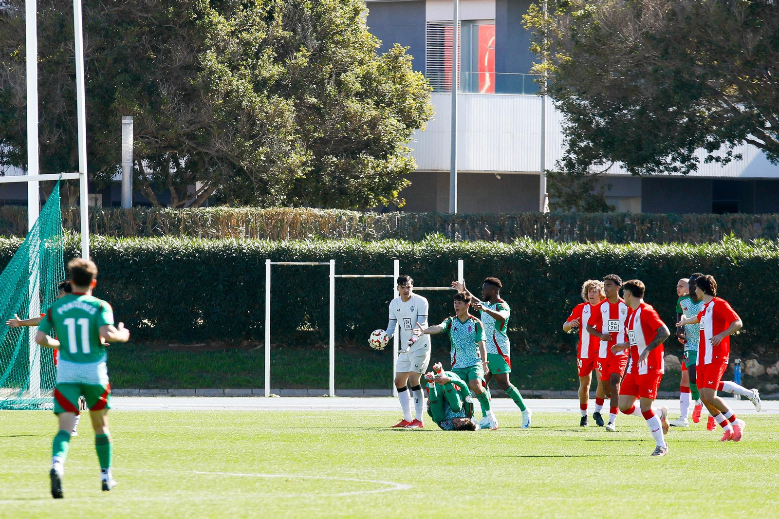 Las imágenes de Segunda RFEF entre Almeria B y recreativo de Granada
