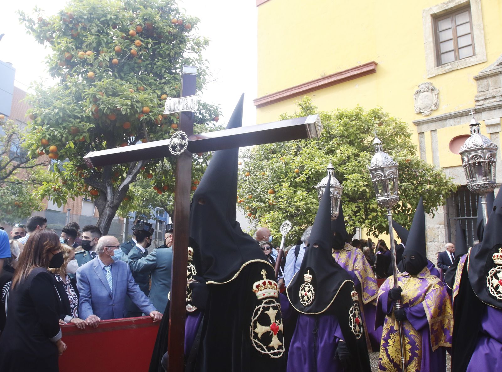 Jueves Santo en Córdoba: La procesión del Caído, en imágenes