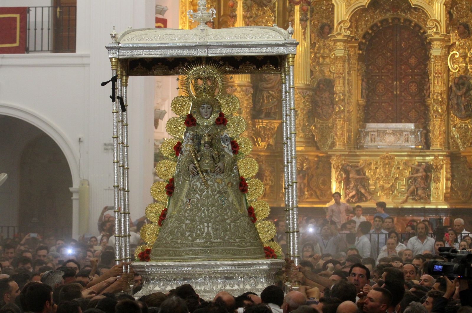 Salto a la reja de los almonteños.