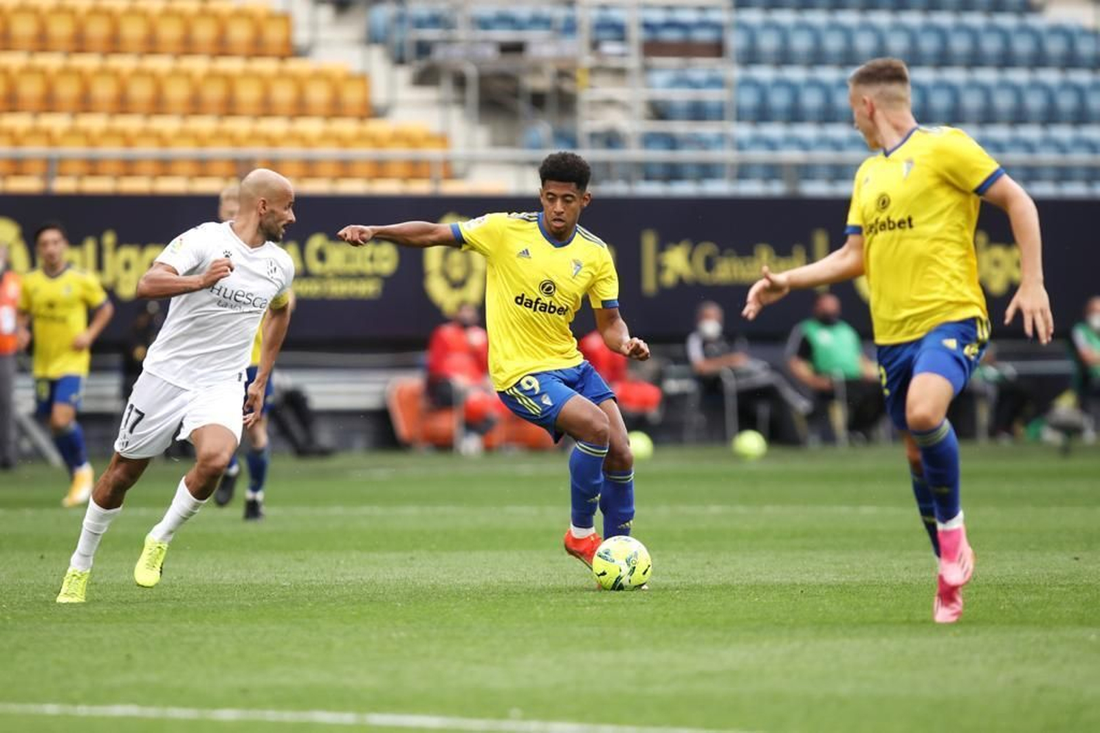 Las imágenes del Cádiz-Huesca.