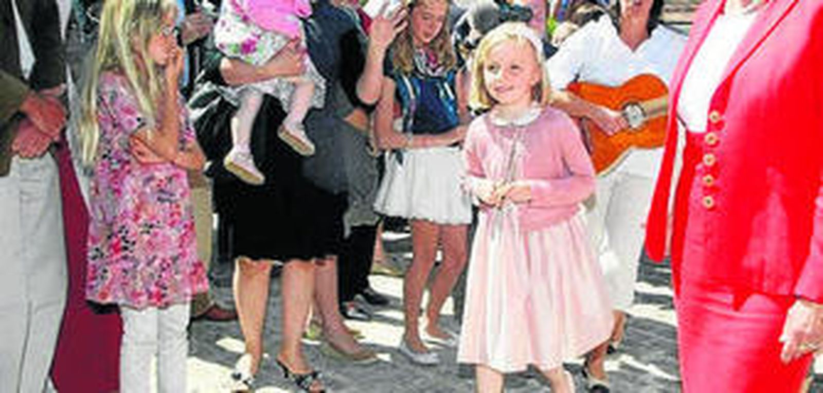 La princesa Luisa de Bélgica celebra su primera comunión