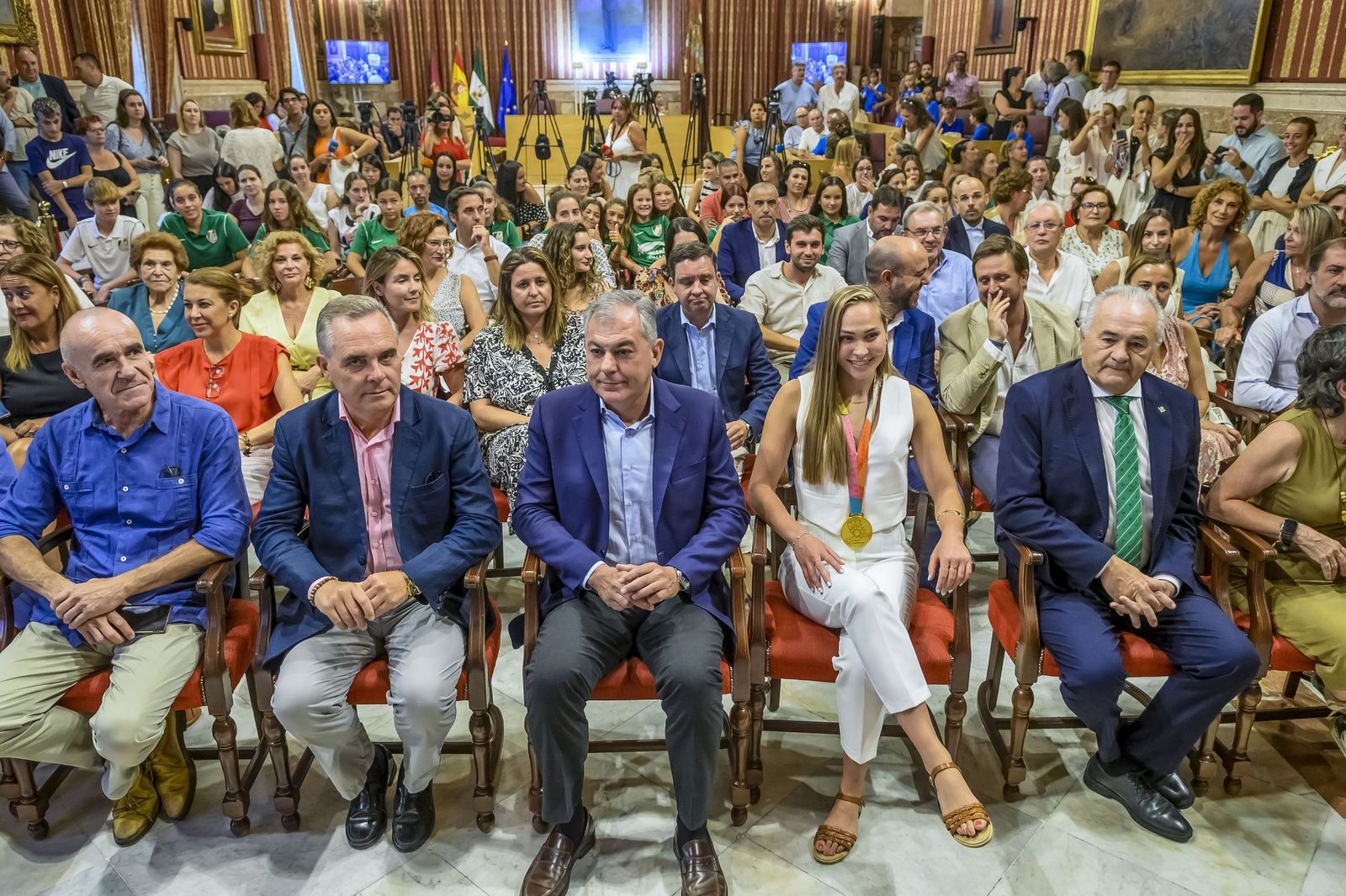 Las fotos de la recepción del alcalde a Irene Guerrero