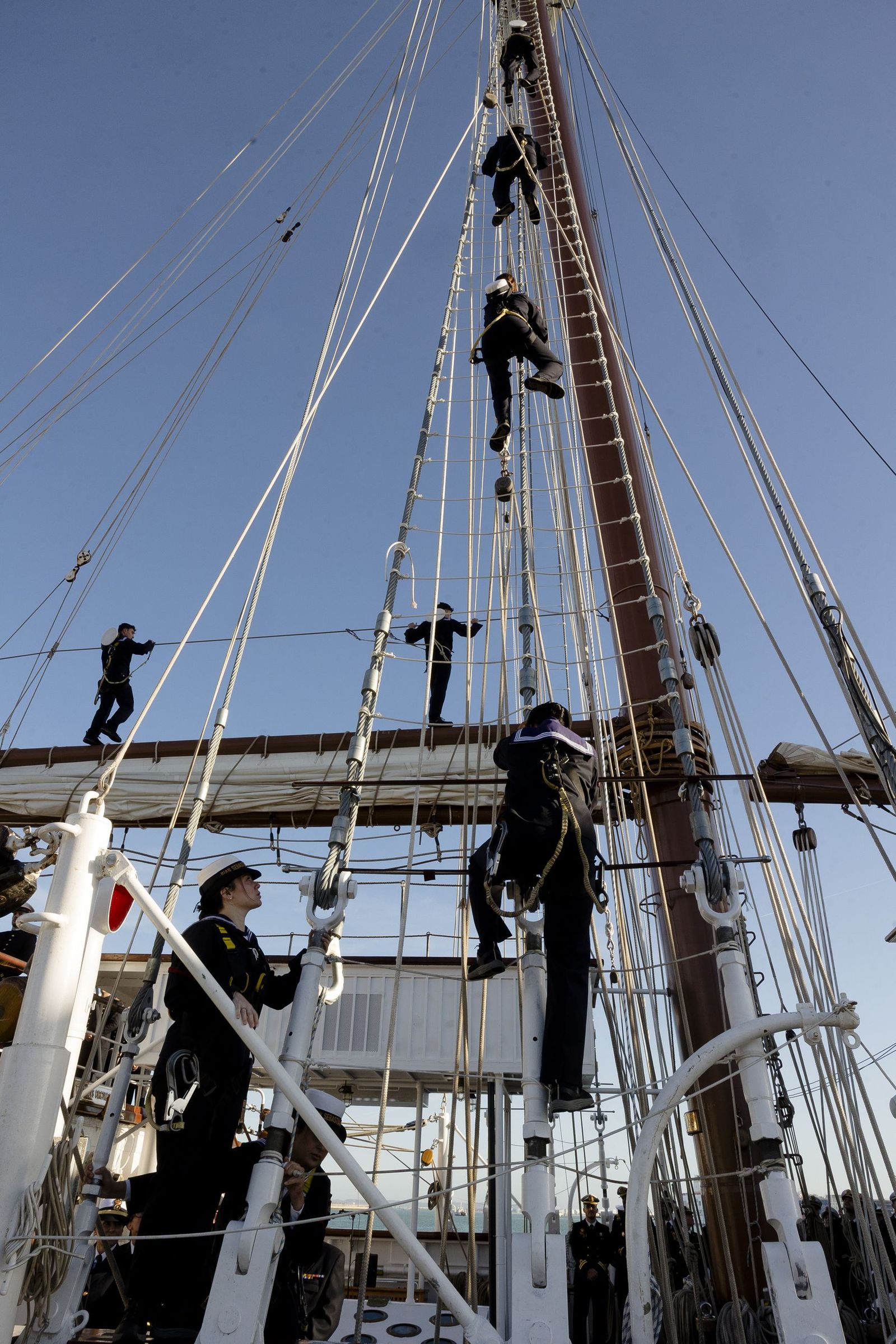 Las imágenes de la despedida del Juan Sebastián de Elcano