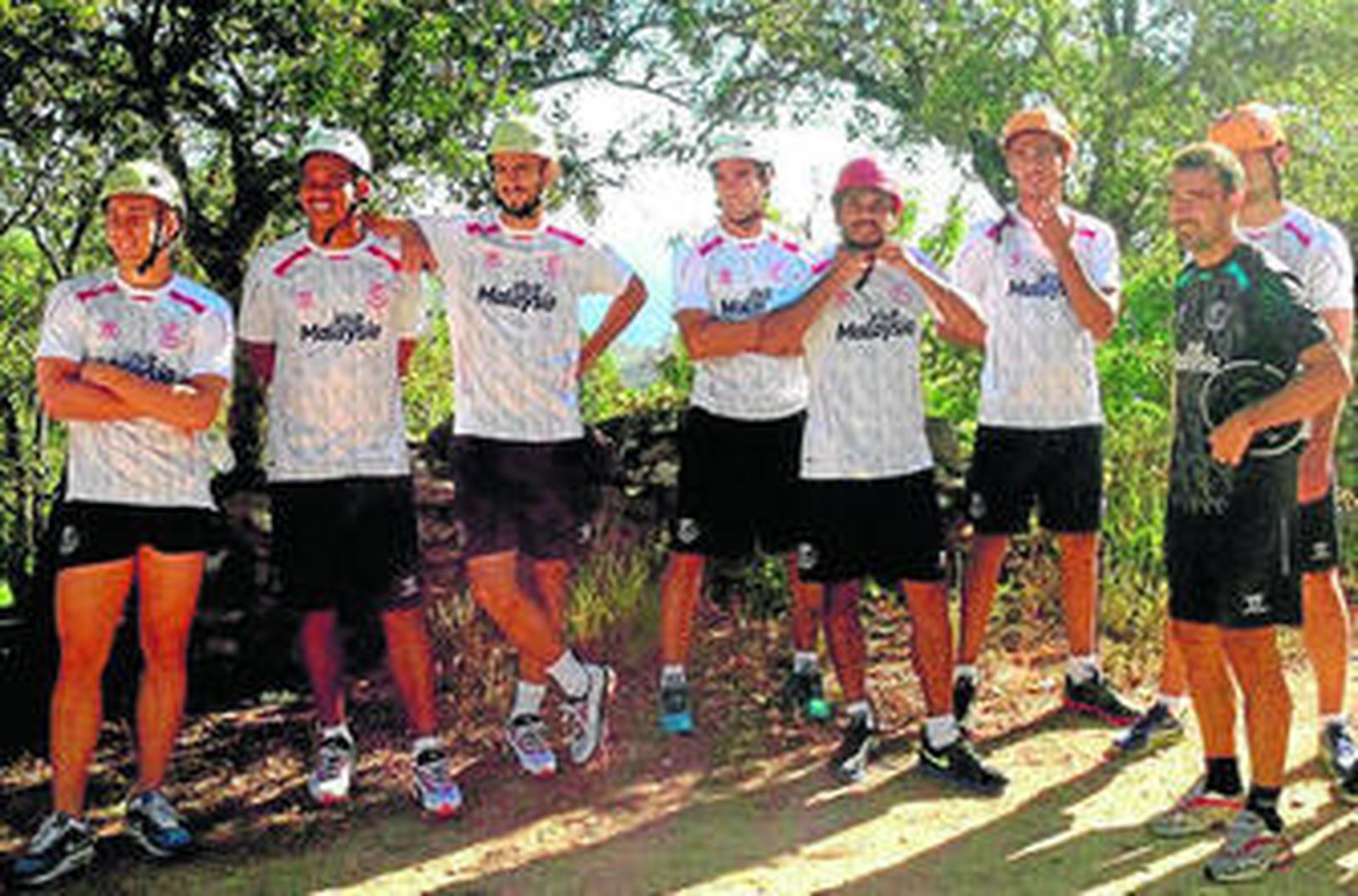 Deulofeu, Bacca, Pareja y Reyes, junto a varios miembros del cuerpo técnico.