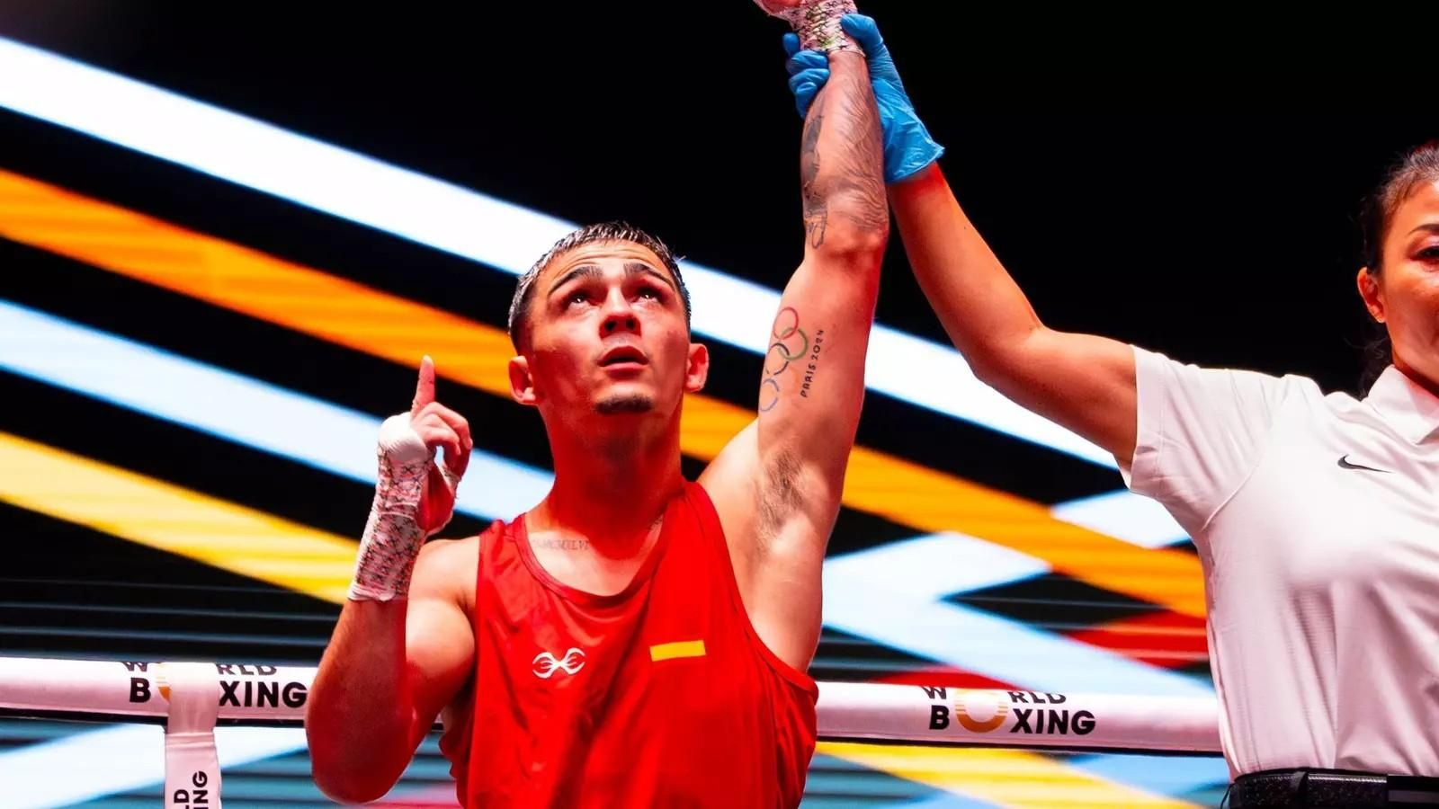 Rafa Lozano celebra su victoria en Liverpool.