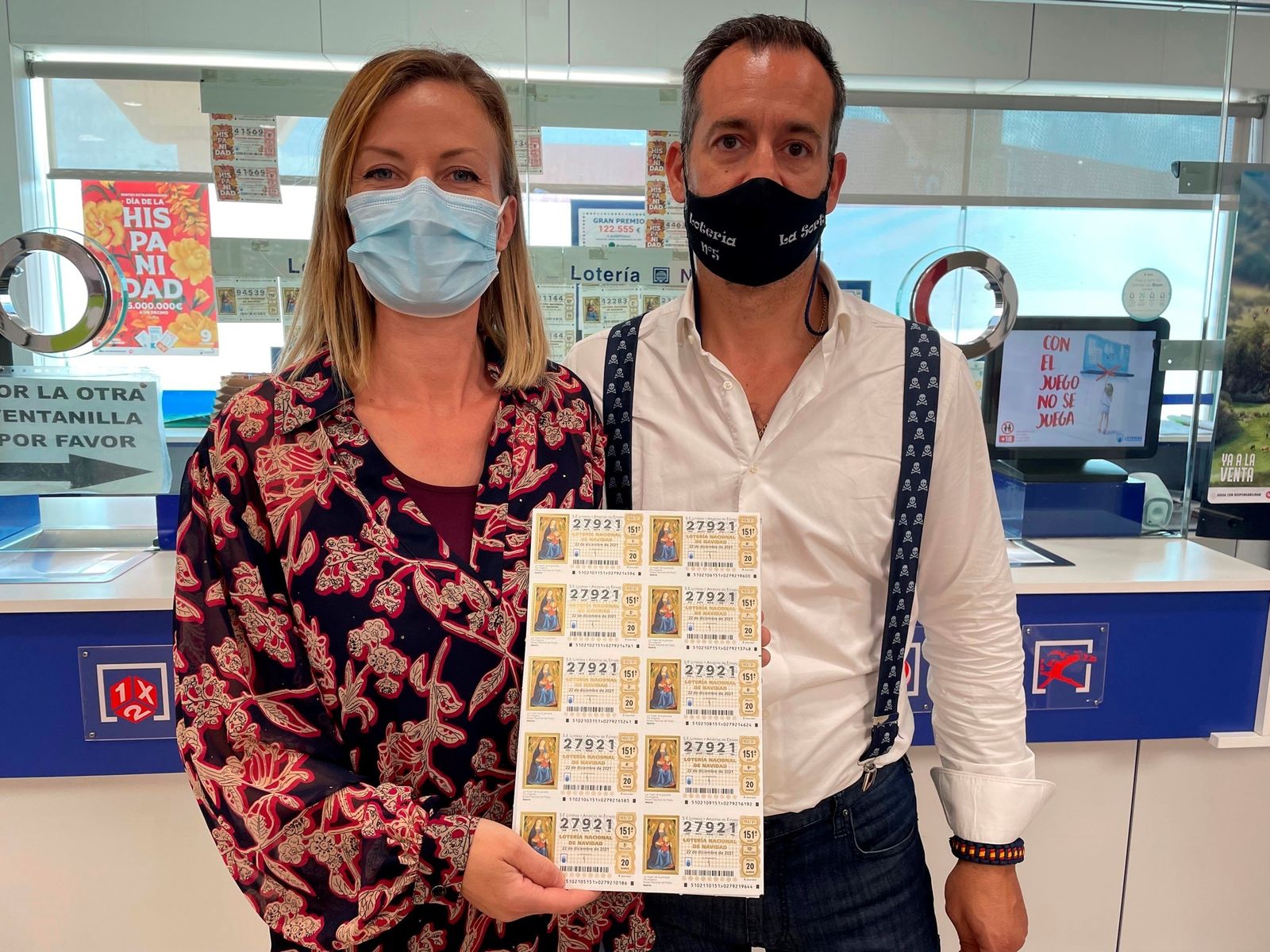 Los loteros muestran el 27.921