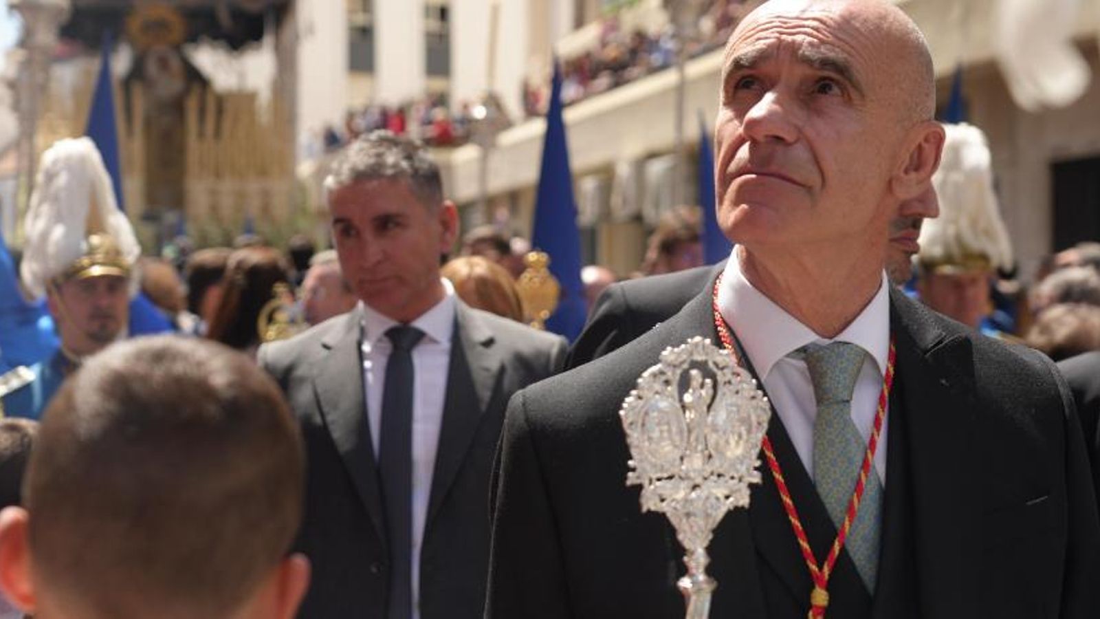 Muñoz con la corbata regalada por Luis Lezama.