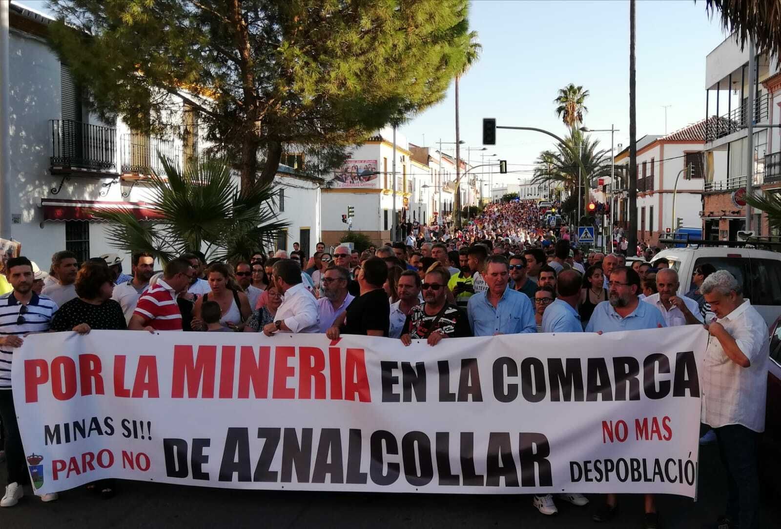 Manifestación celebrada en Aznalcóllar por la mina.
