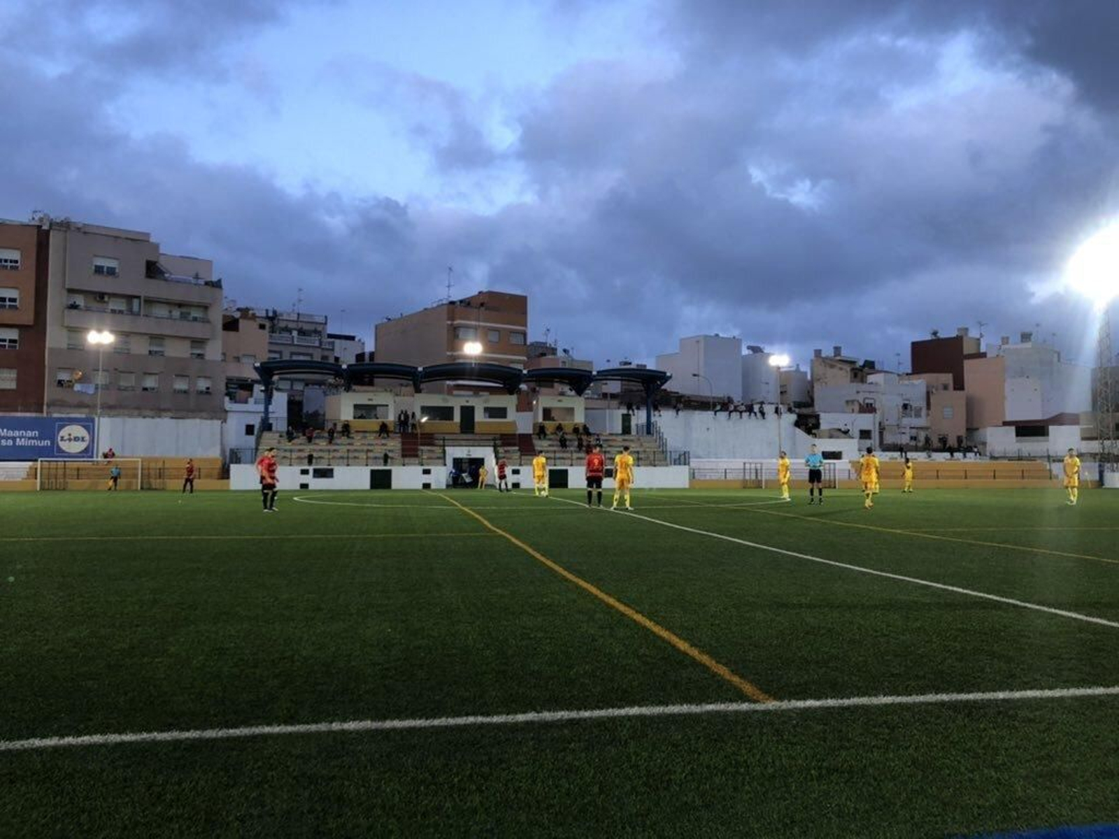 Vistas del partido entre Rusadir y Rincón, antes de su comienzo.