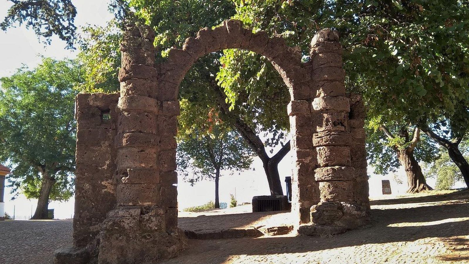 Arco de los Novios