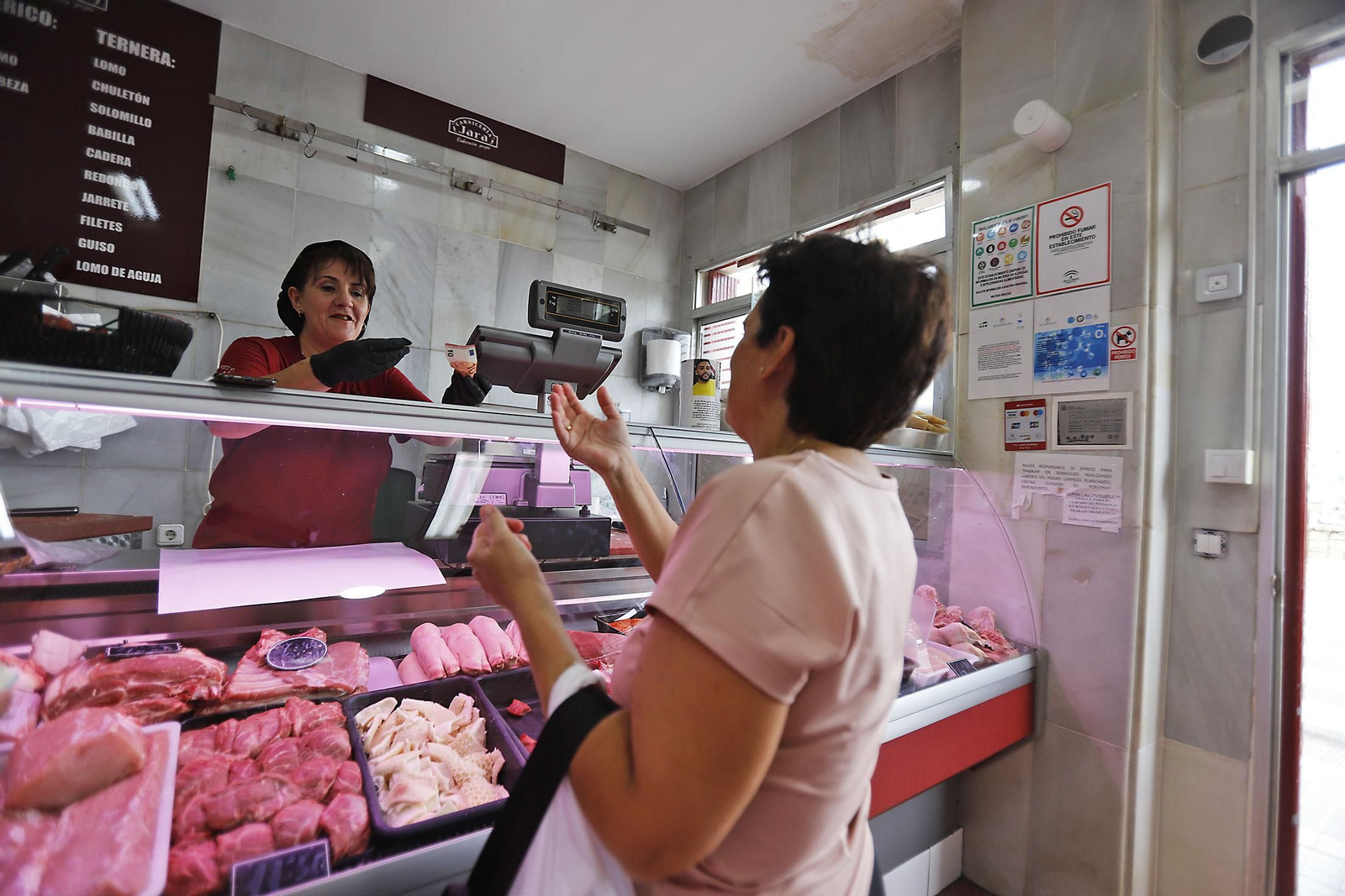 El comercio de cercanía se hace fuerte en los barrios de la ciudad de Huelva