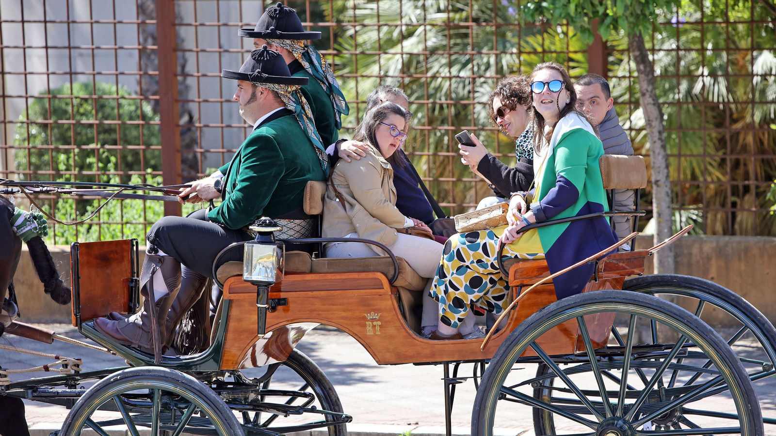 'Los carruajes de la integración' con jóvenes de Cedown y Aspanido por Jerez