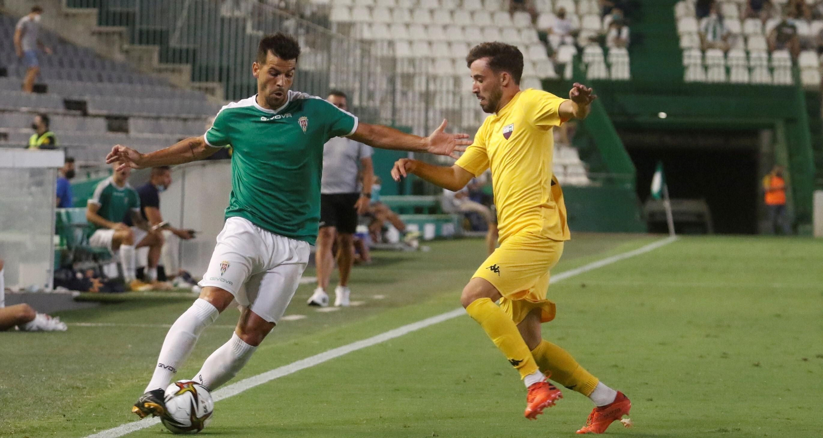 La plantilla del Córdoba CF 21-22, uno a uno