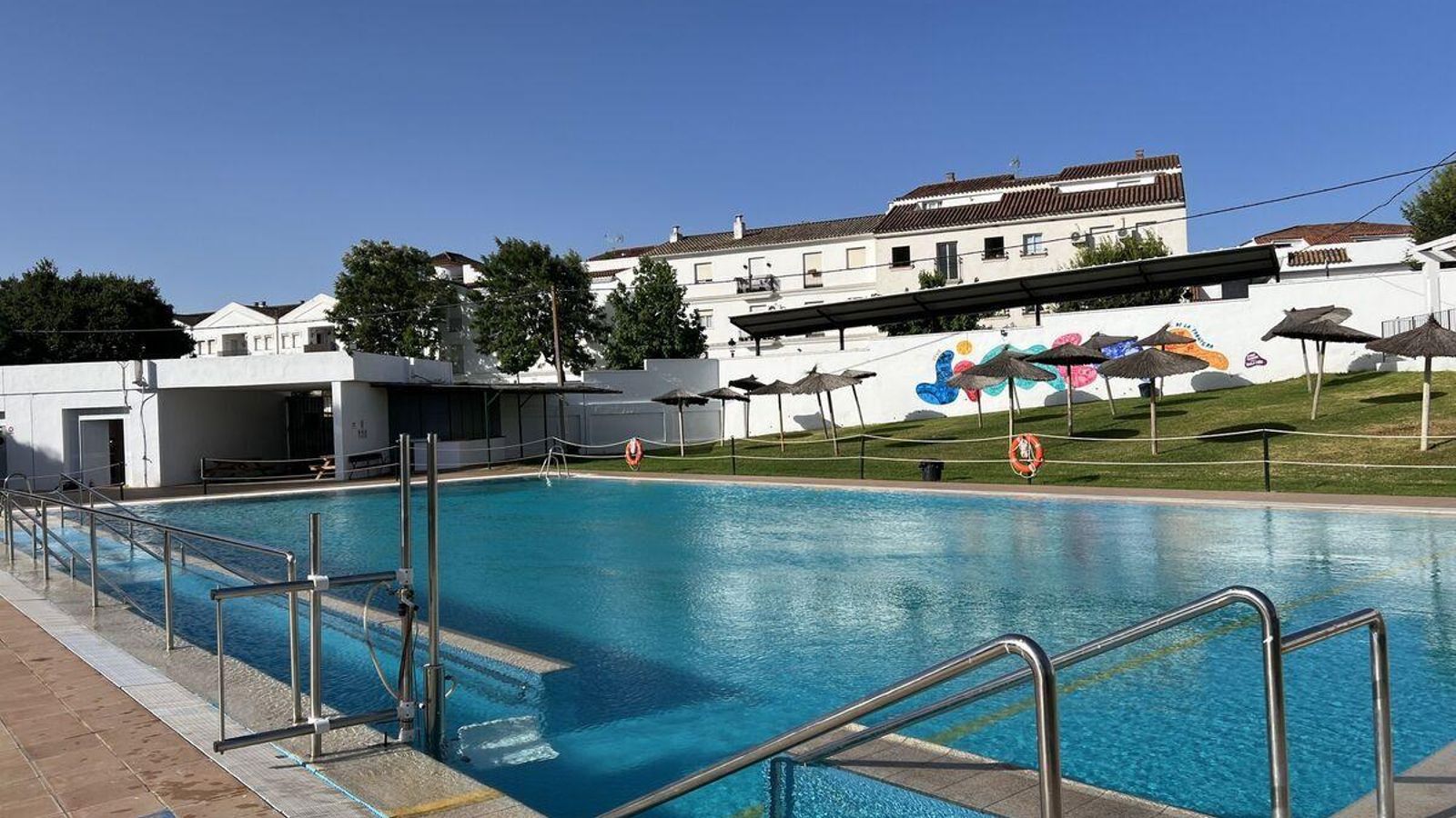 Piscina municipal de Jimena.