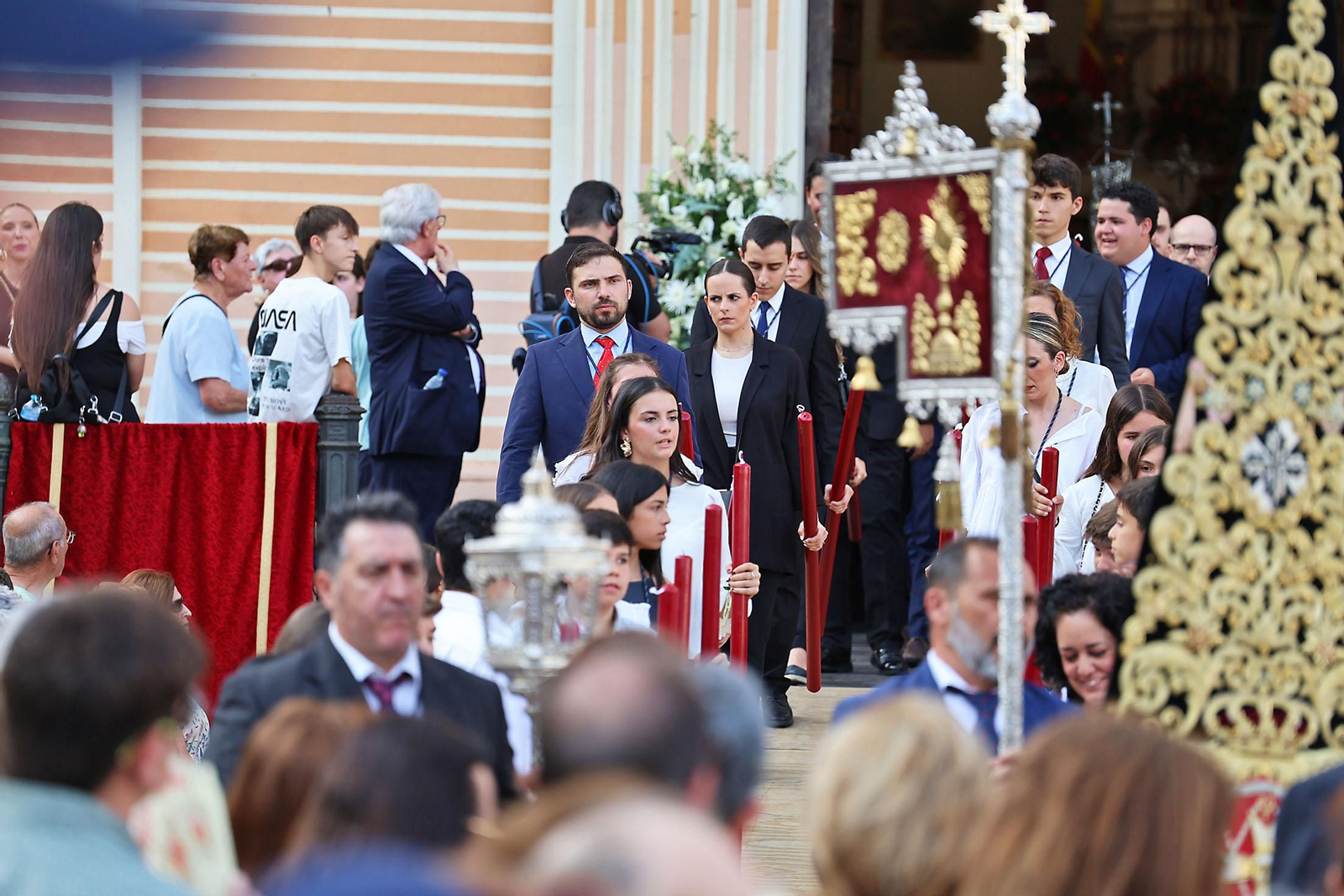 Imágenes de la procesión del Corpus Christi por las calles de Huelva
