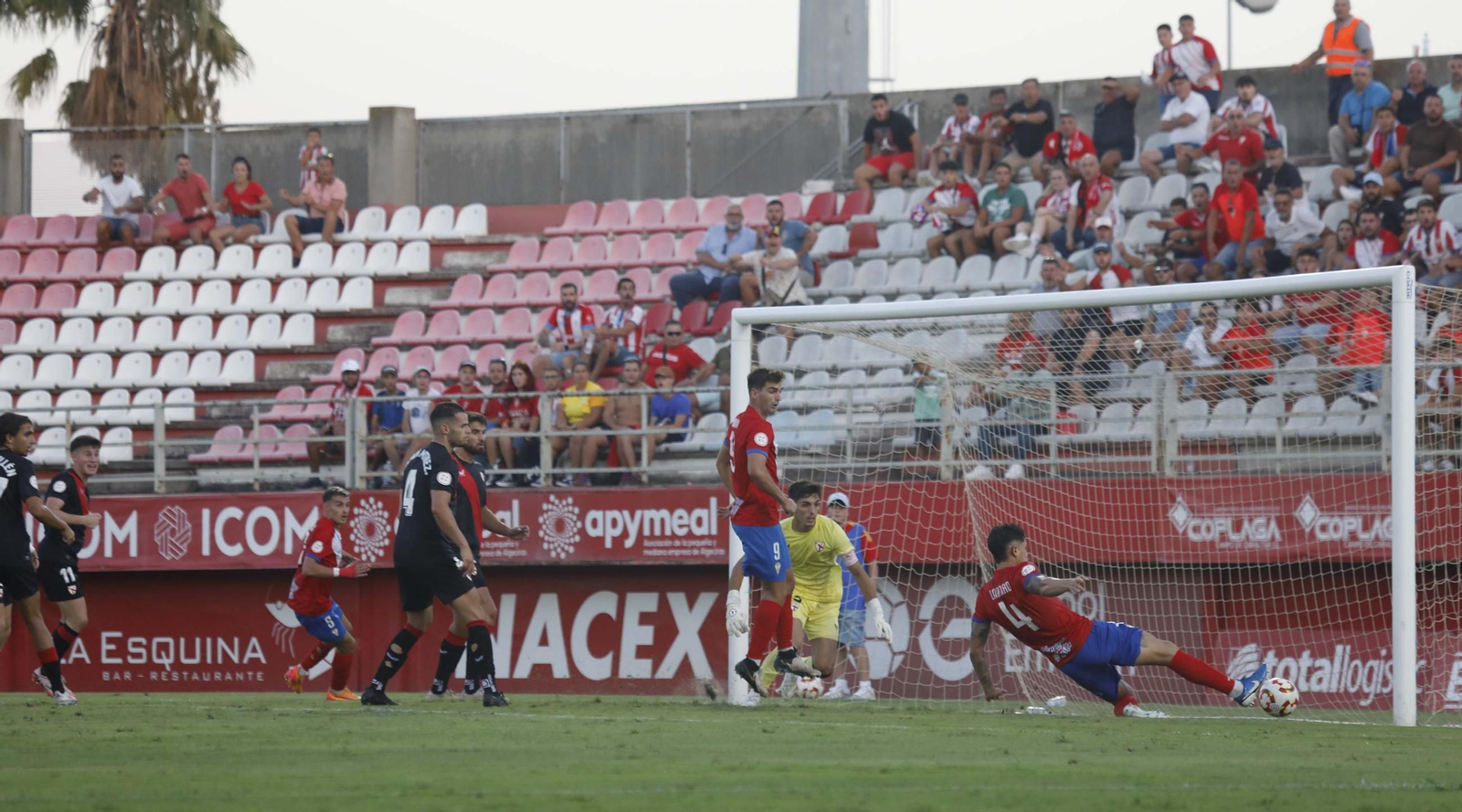 Las fotos del Algeciras CF -Sevilla Atlético de Primera Federación