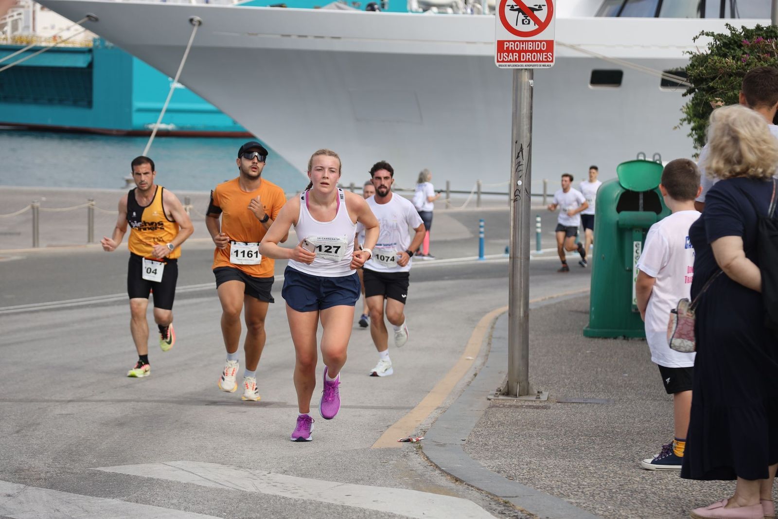 Las fotos de la 3ª carrera solidaria Memorial Vicente Granados en Málaga
